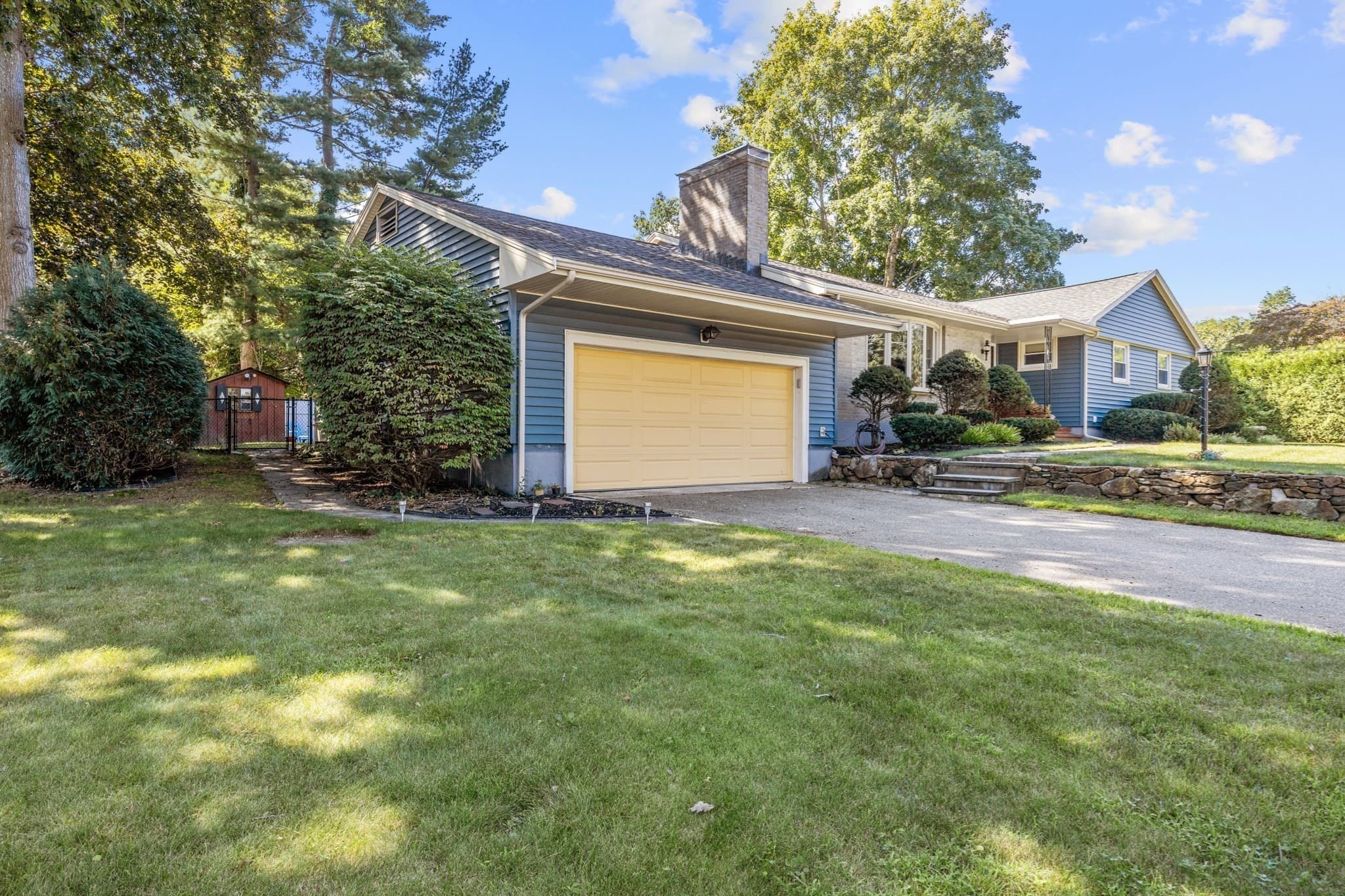 Single Family Residence at 122 Westwood Dr, Whitman MA 02382, Whitman, photo 3 of 36