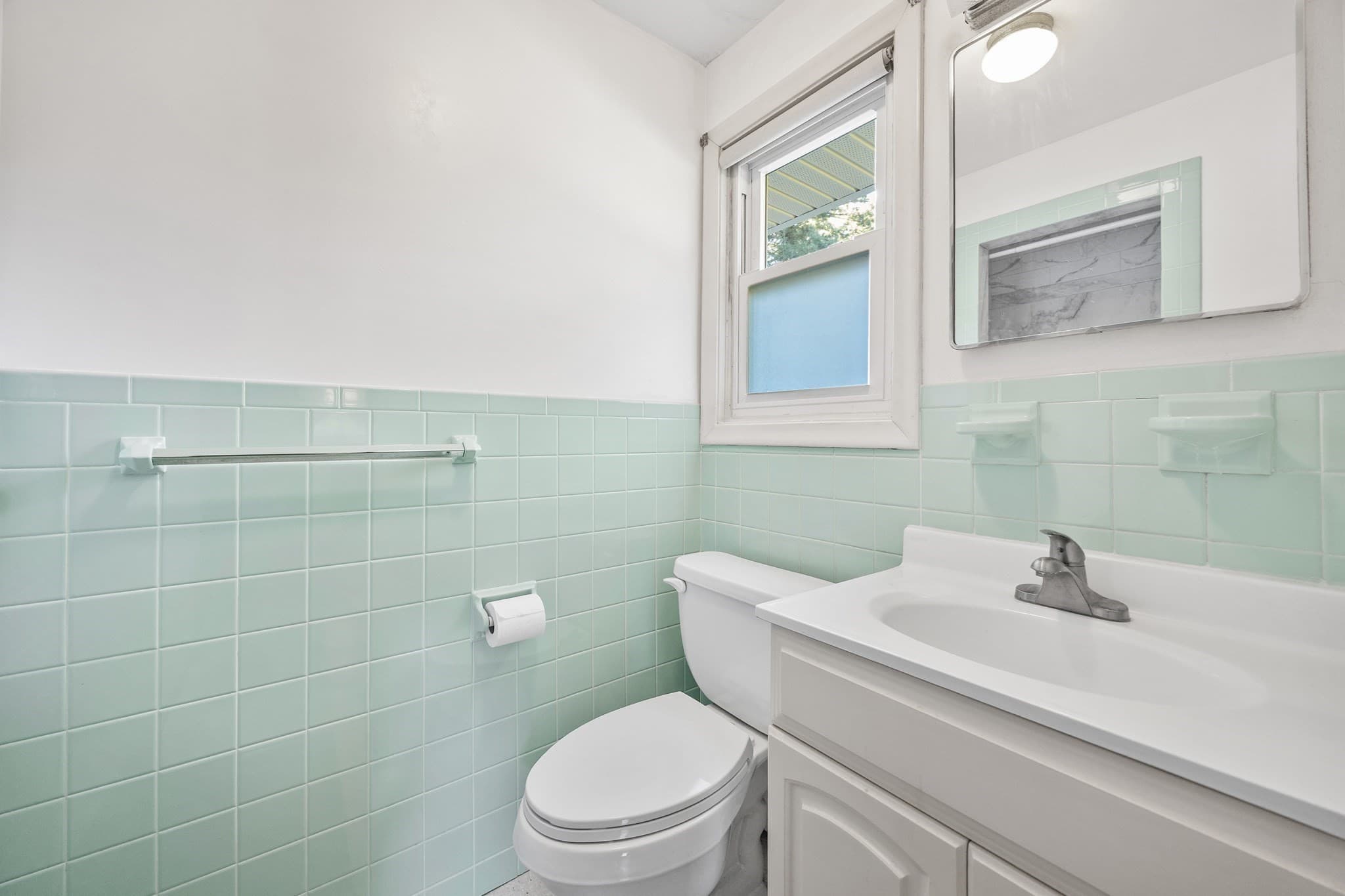 Single Family Residence at 122 Westwood Dr, Whitman MA 02382, Whitman, photo 19 of 36
