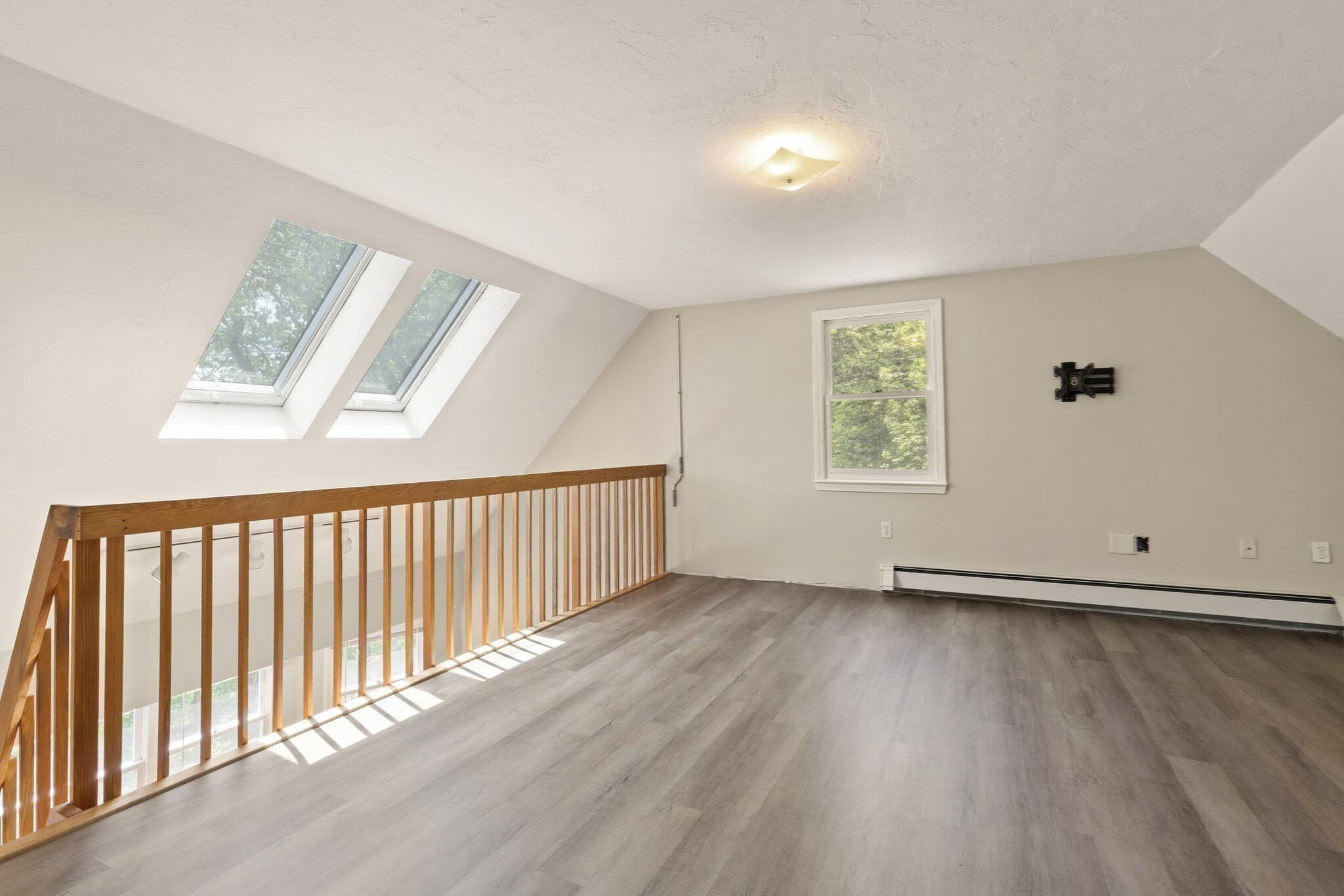 Single Family Residence at 10 Fairway Dr, Groton MA 01450, Groton, photo 27 of 42
