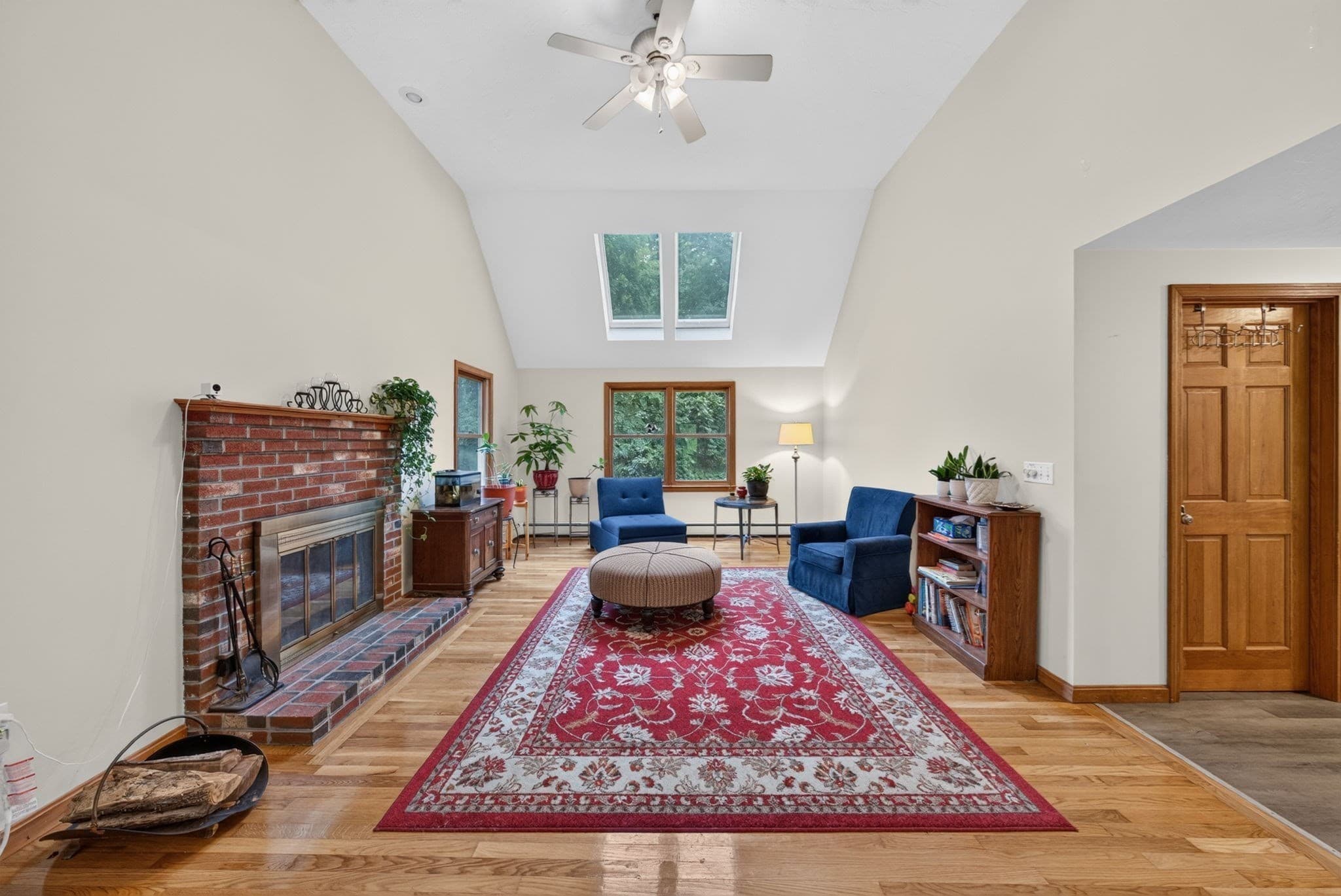 Single Family Residence at 10 Fairway Dr, Groton MA 01450, Groton, photo 14 of 42
