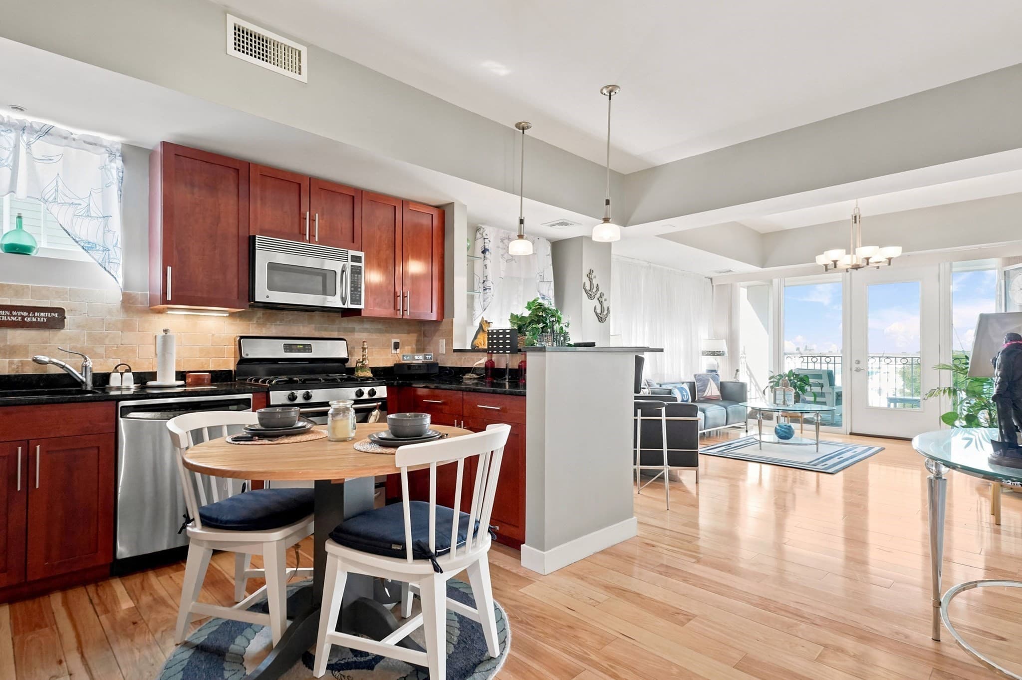 Condominium at 550 Pleasant St # 201, Winthrop MA 02152, Winthrop, photo 6 of 29