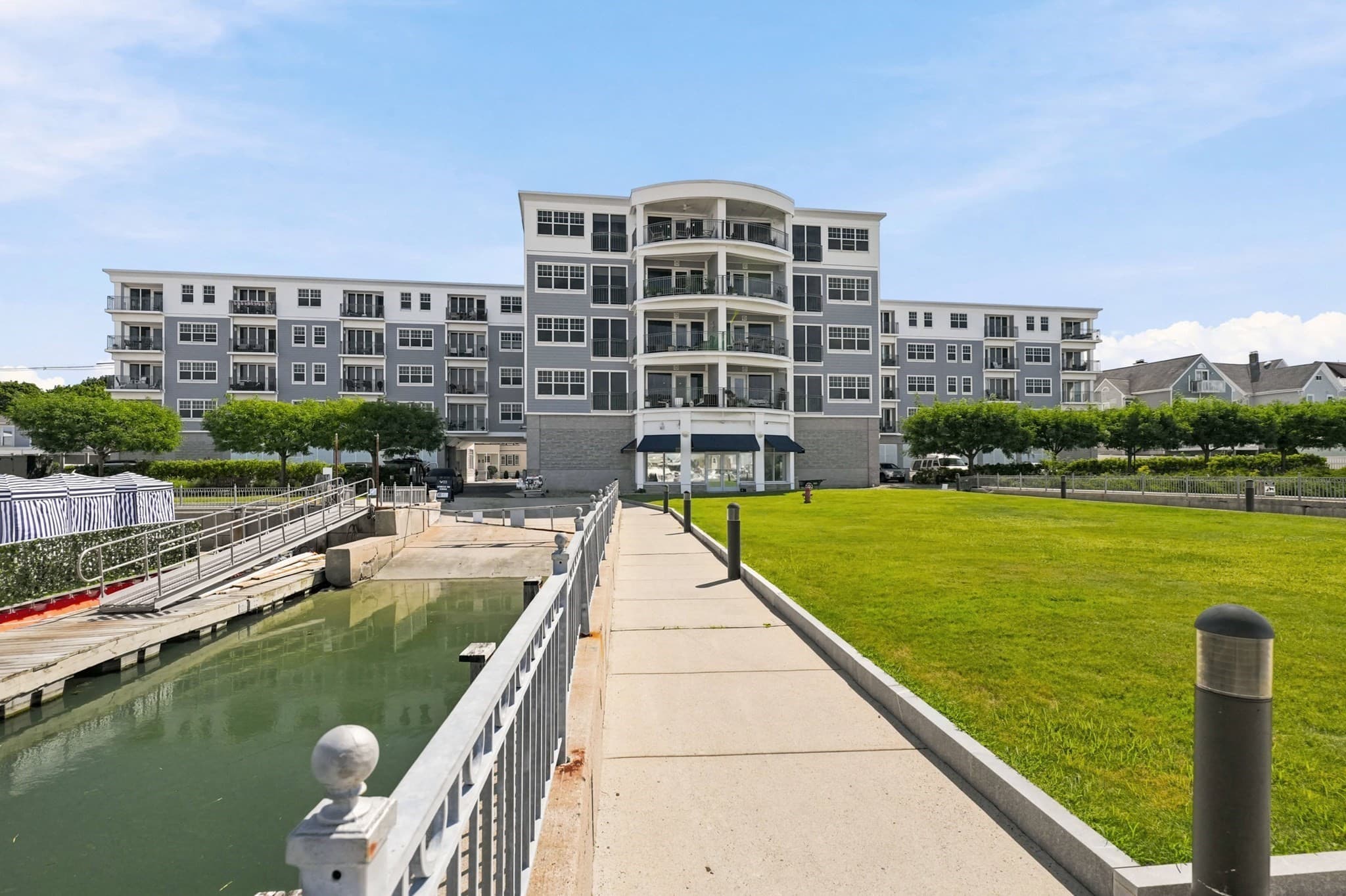 Condominium at 550 Pleasant St # 201, Winthrop MA 02152, Winthrop, photo 24 of 29