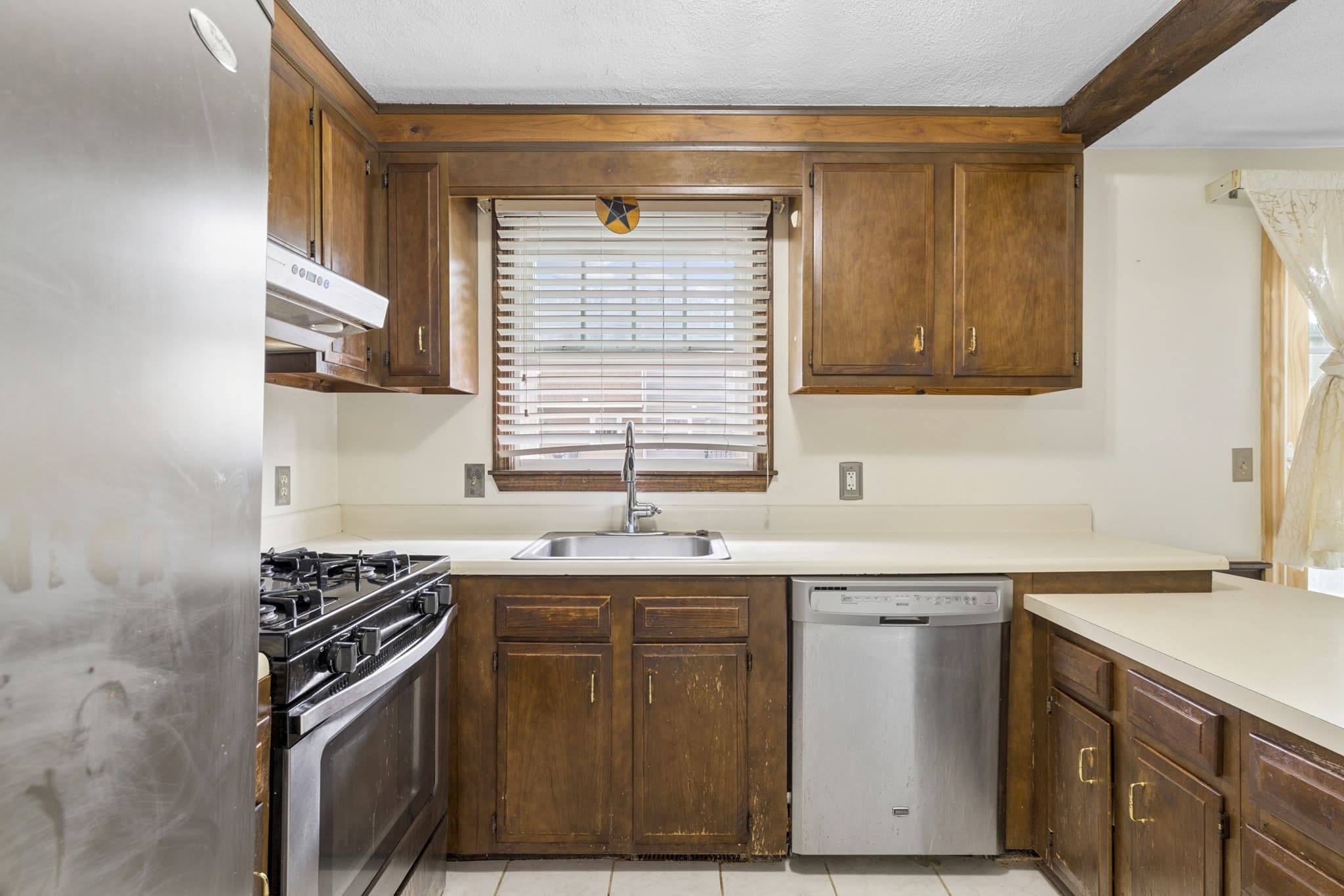 Condominium at 47 Prescott Dr # 47, Chelmsford MA 01863, Chelmsford, photo 10 of 37