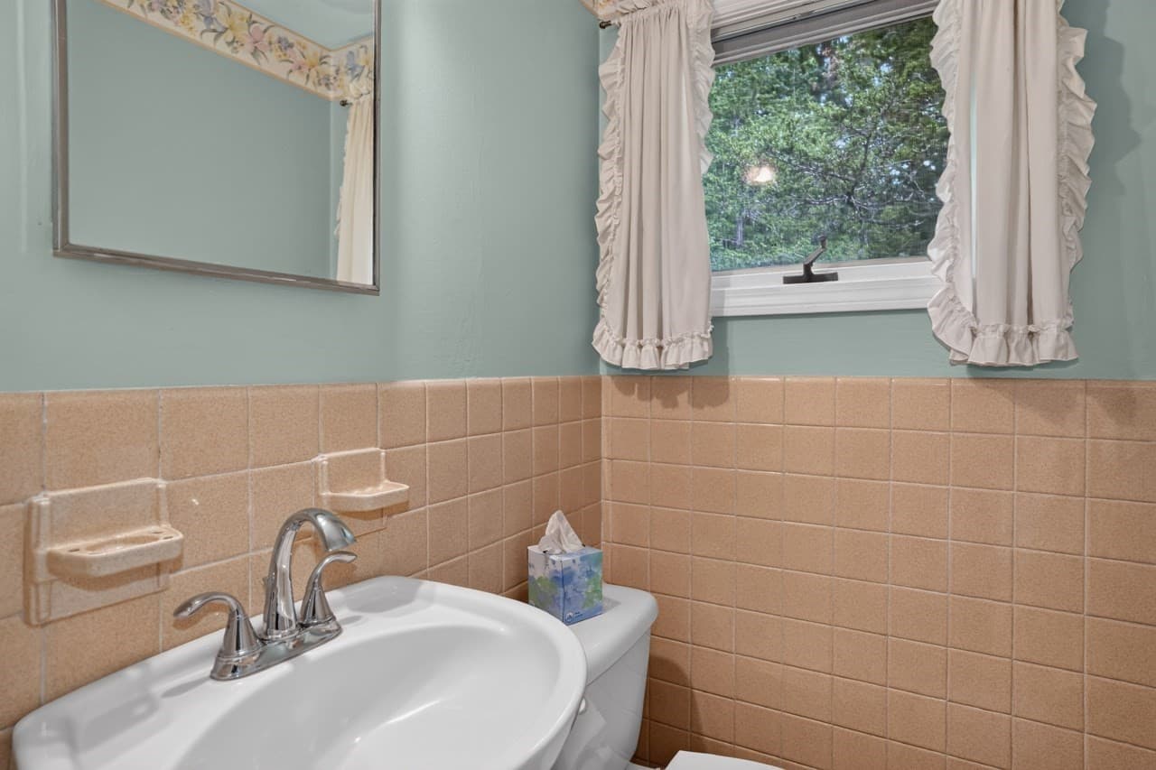 Single Family Residence at 801 Winter St, Holliston MA 01746, Holliston, photo 11 of 34