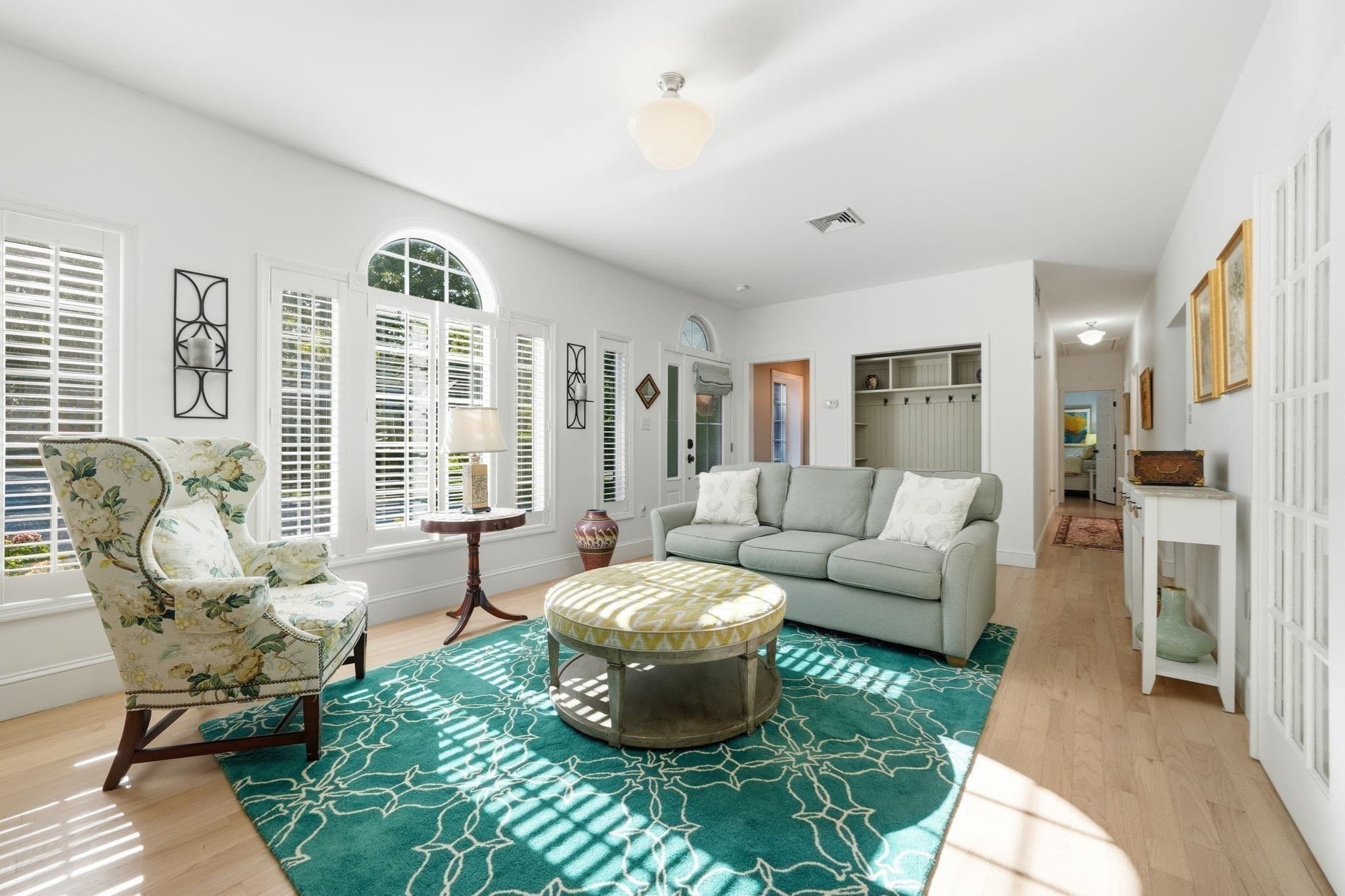 Single Family Residence at 125 Mayflower Ln, Tisbury MA 02568, photo 5 of 42