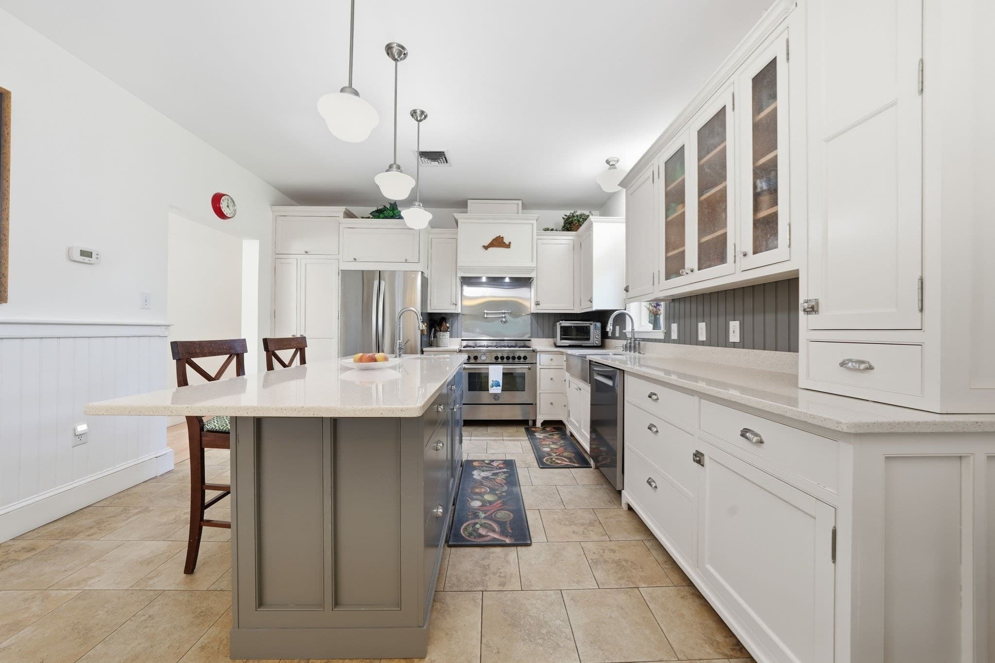 Single Family Residence at 125 Mayflower Ln, Tisbury MA 02568, photo 11 of 42