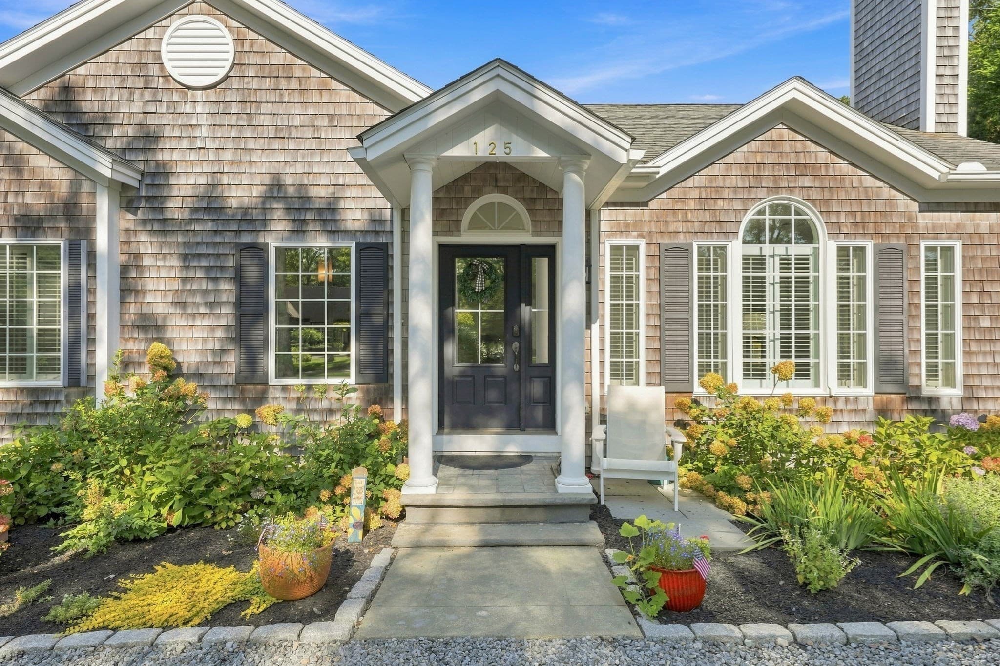 Single Family Residence at 125 Mayflower Ln, Tisbury MA 02568, photo 4 of 42