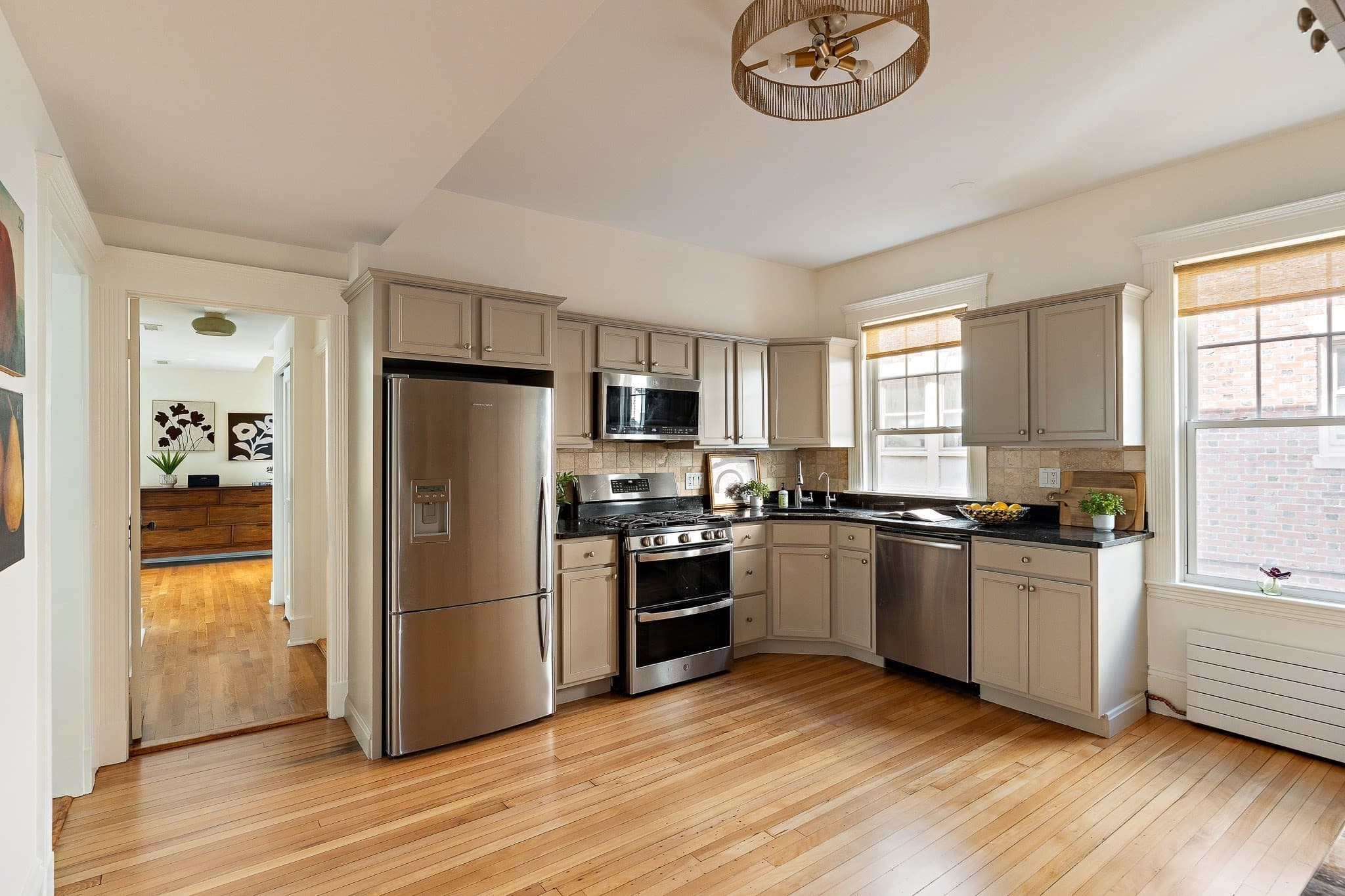 Condominium at 85 Trowbridge St # 2, Cambridge MA 02138, Cambridge, photo 9 of 31
