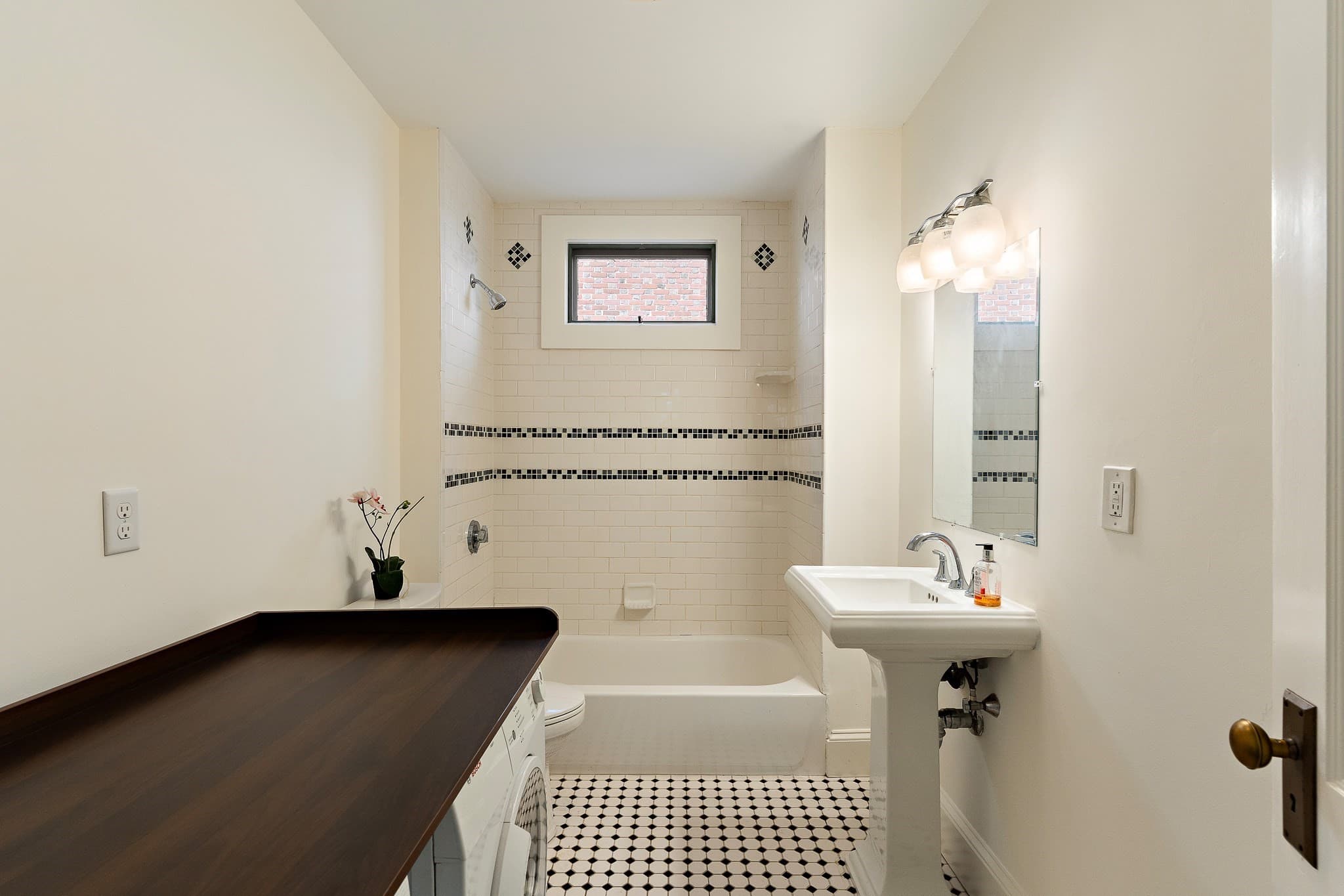 Condominium at 85 Trowbridge St # 2, Cambridge MA 02138, Cambridge, photo 24 of 31