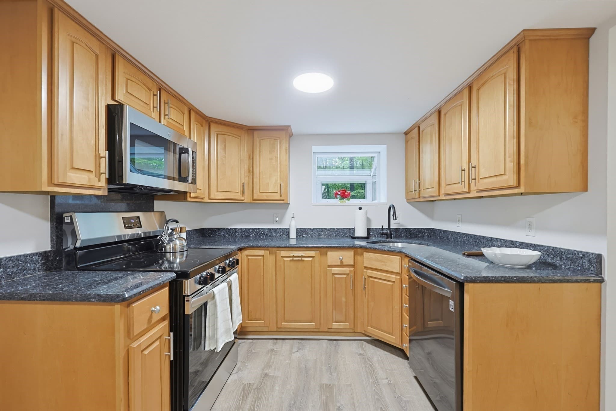 Single Family Residence at 15 Yale Rd, Hopkinton MA 01748, Hopkinton, photo 8 of 35