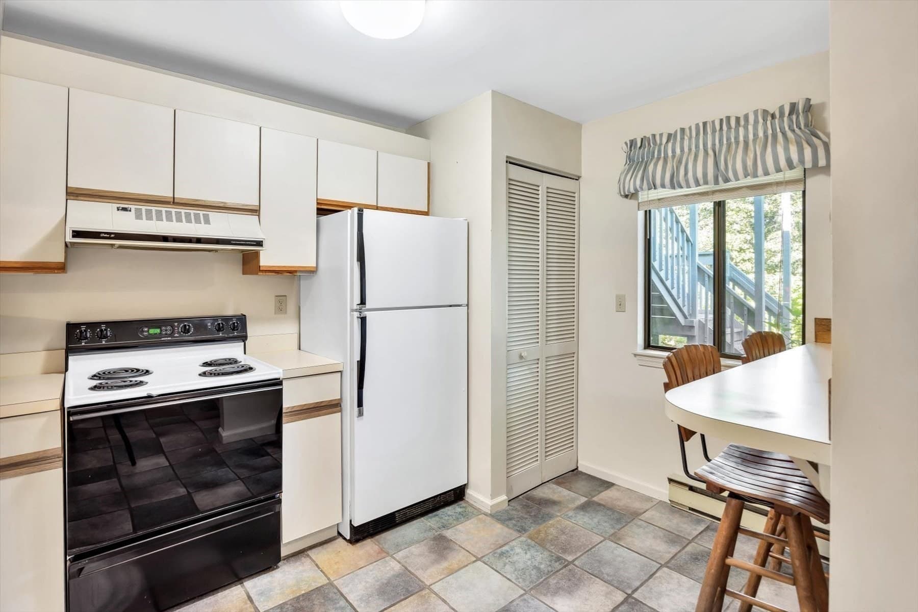 Condominium at 104 Eaton Ln # 104, Brewster MA 02631, Brewster, photo 6 of 22