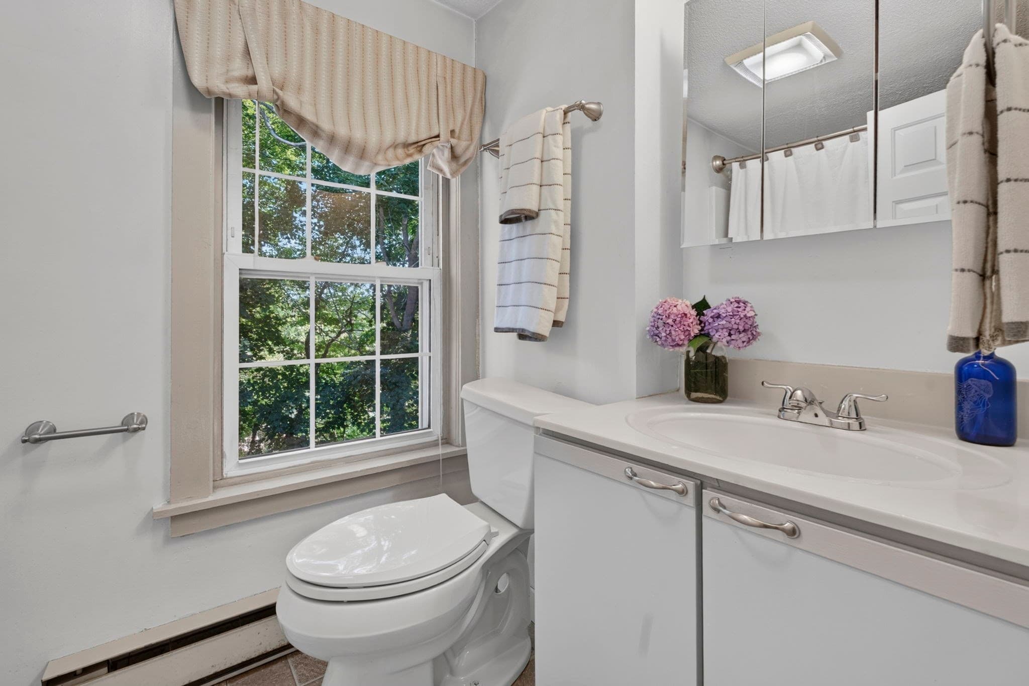 Condominium at 4 Rowells Ct # C, Amesbury MA 01913, Amesbury, photo 15 of 22