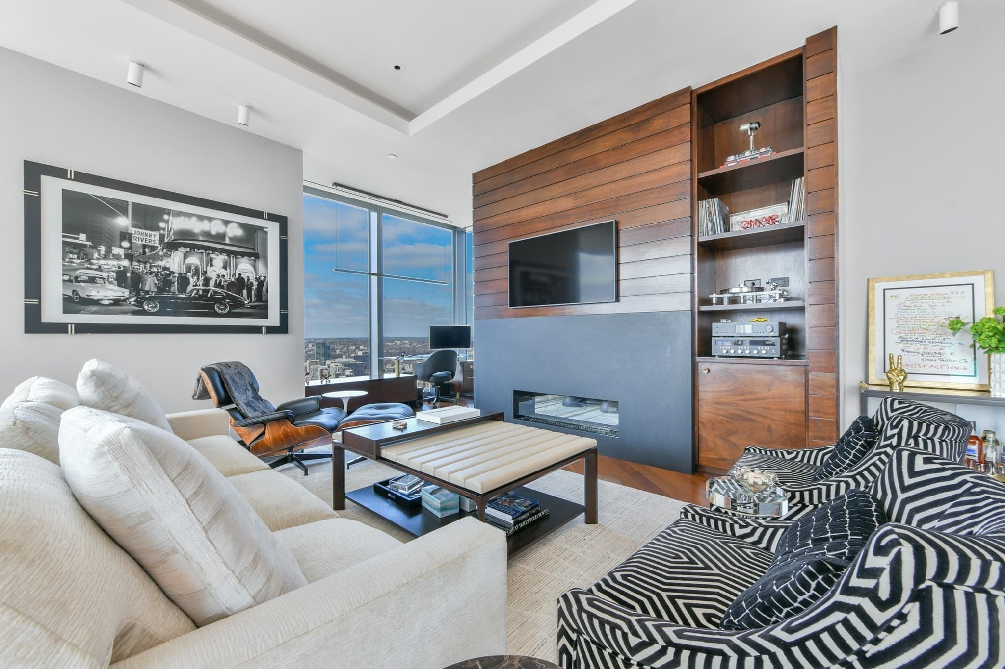 Condominium at 1 Dalton Street # 3805, Boston MA 02115, Boston, photo 5 of 31
