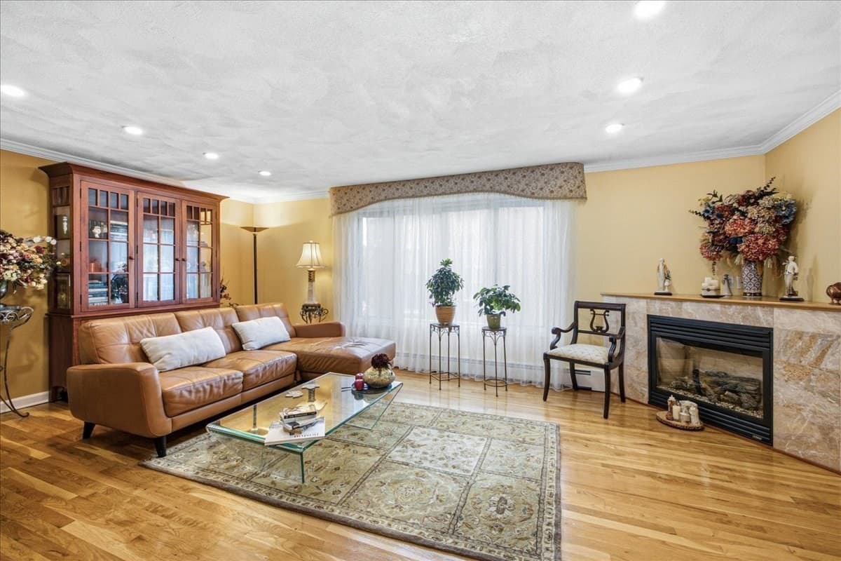 Condominium at 174 Adams Street # 2, Newton MA 02458, photo 6 of 27
