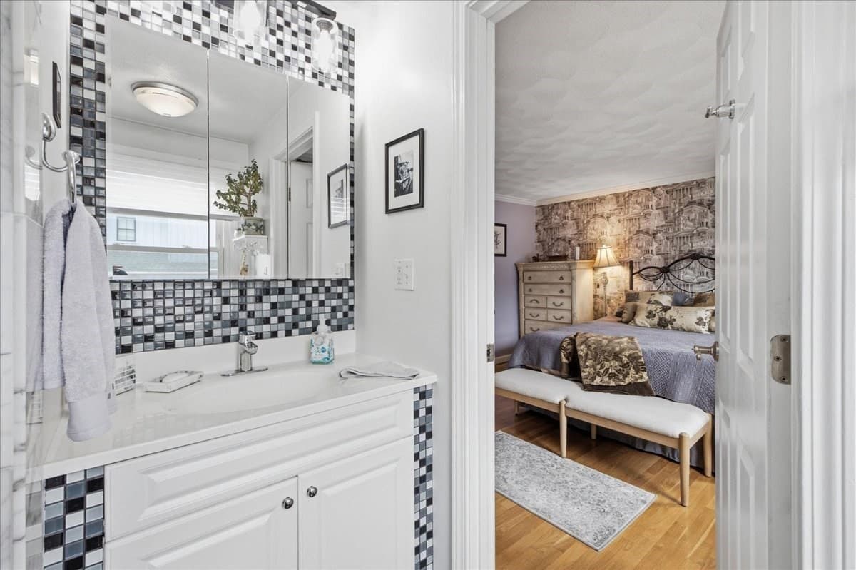 Condominium at 174 Adams Street # 2, Newton MA 02458, photo 17 of 27