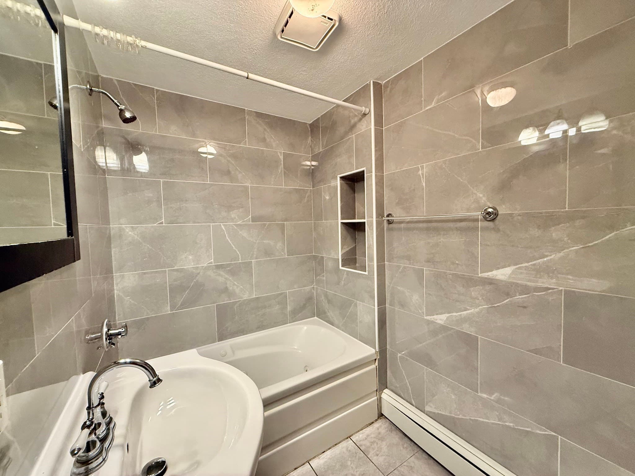 Condominium at 5 Kenmar Drive # 7, Billerica MA 01821, Billerica, photo 10 of 15