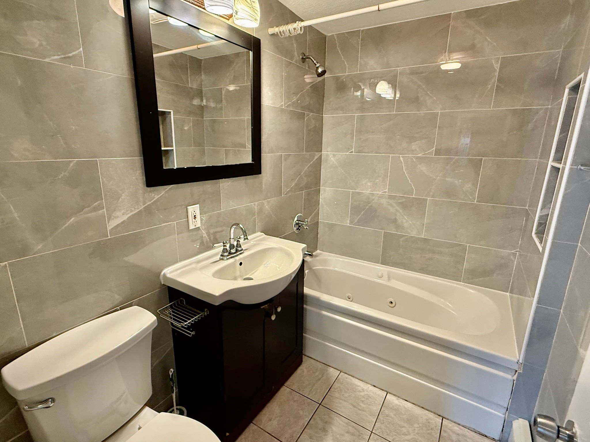 Condominium at 5 Kenmar Drive # 7, Billerica MA 01821, Billerica, photo 11 of 15