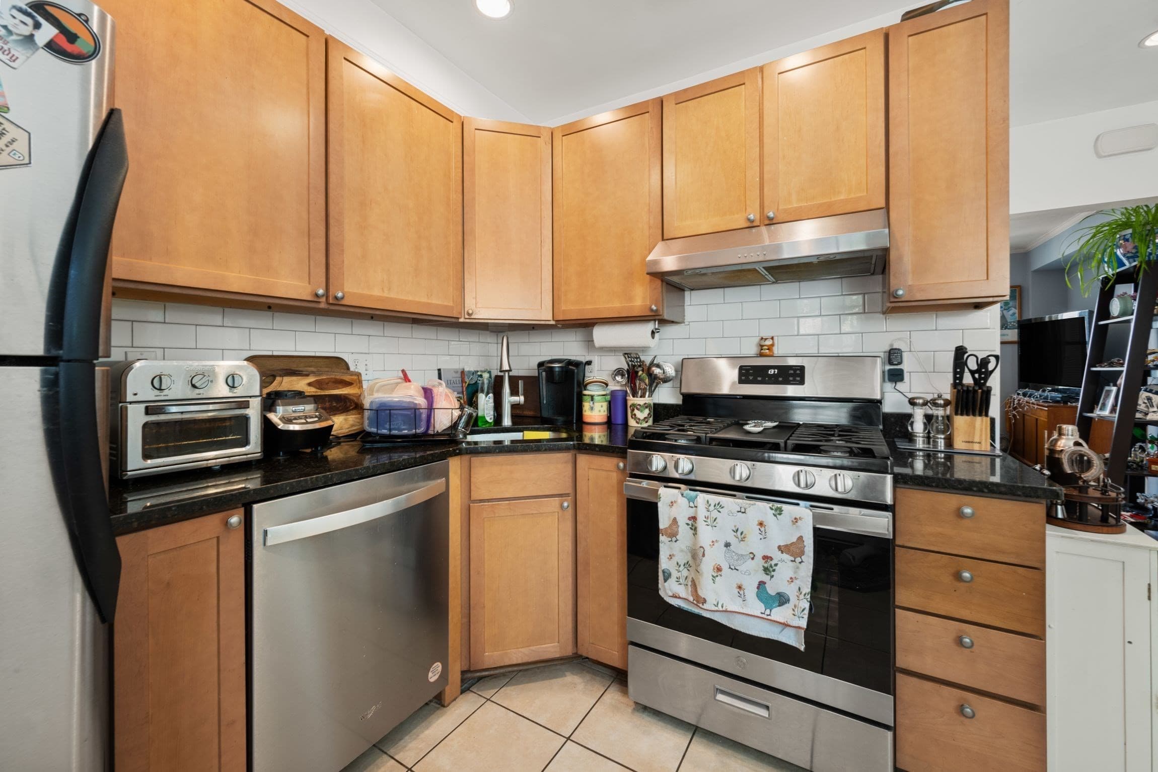 Condominium at 53 Myrtle St # 2, Waltham MA 02453, Waltham, photo 18 of 36