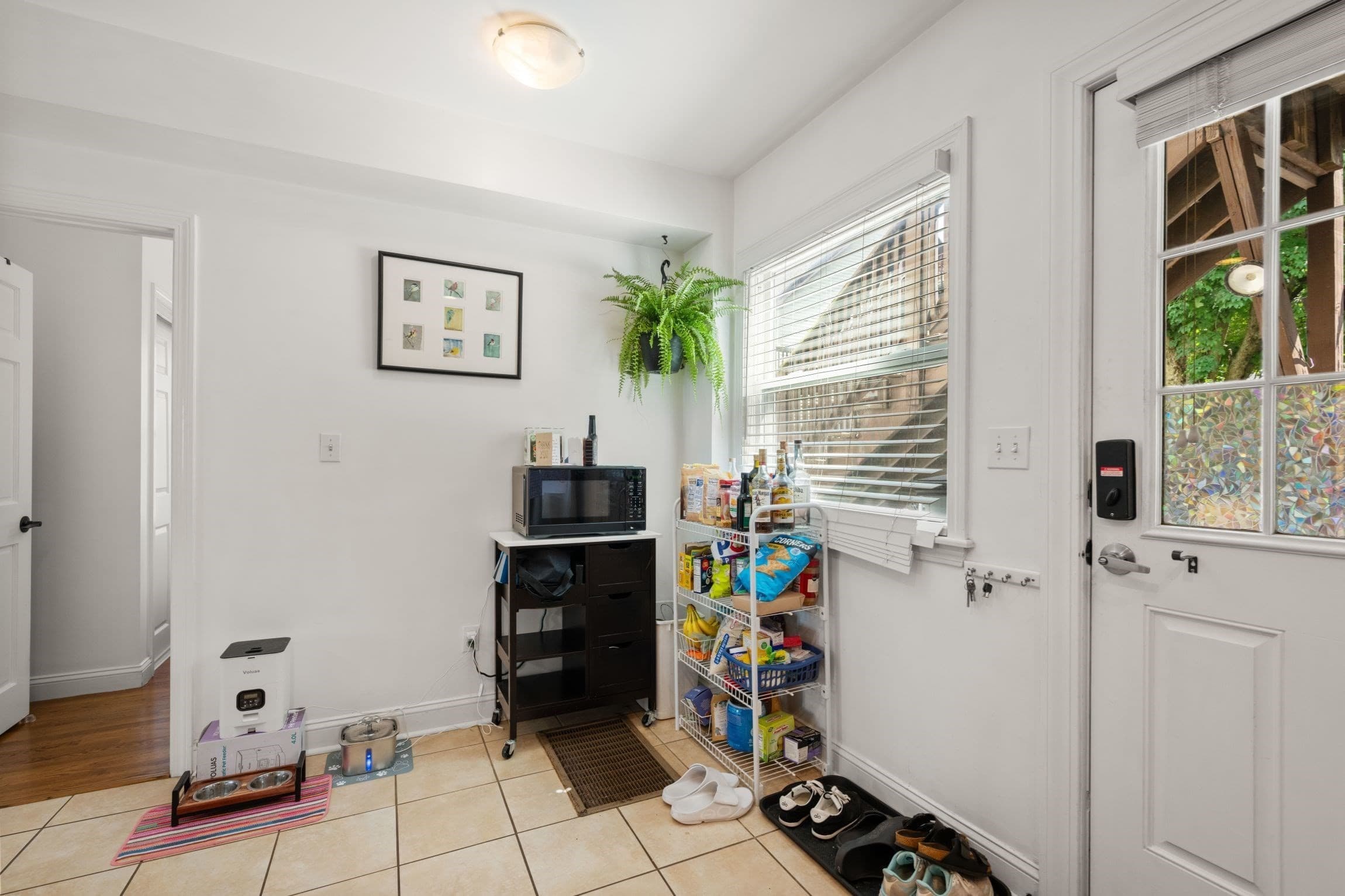Condominium at 53 Myrtle St # 2, Waltham MA 02453, Waltham, photo 19 of 36