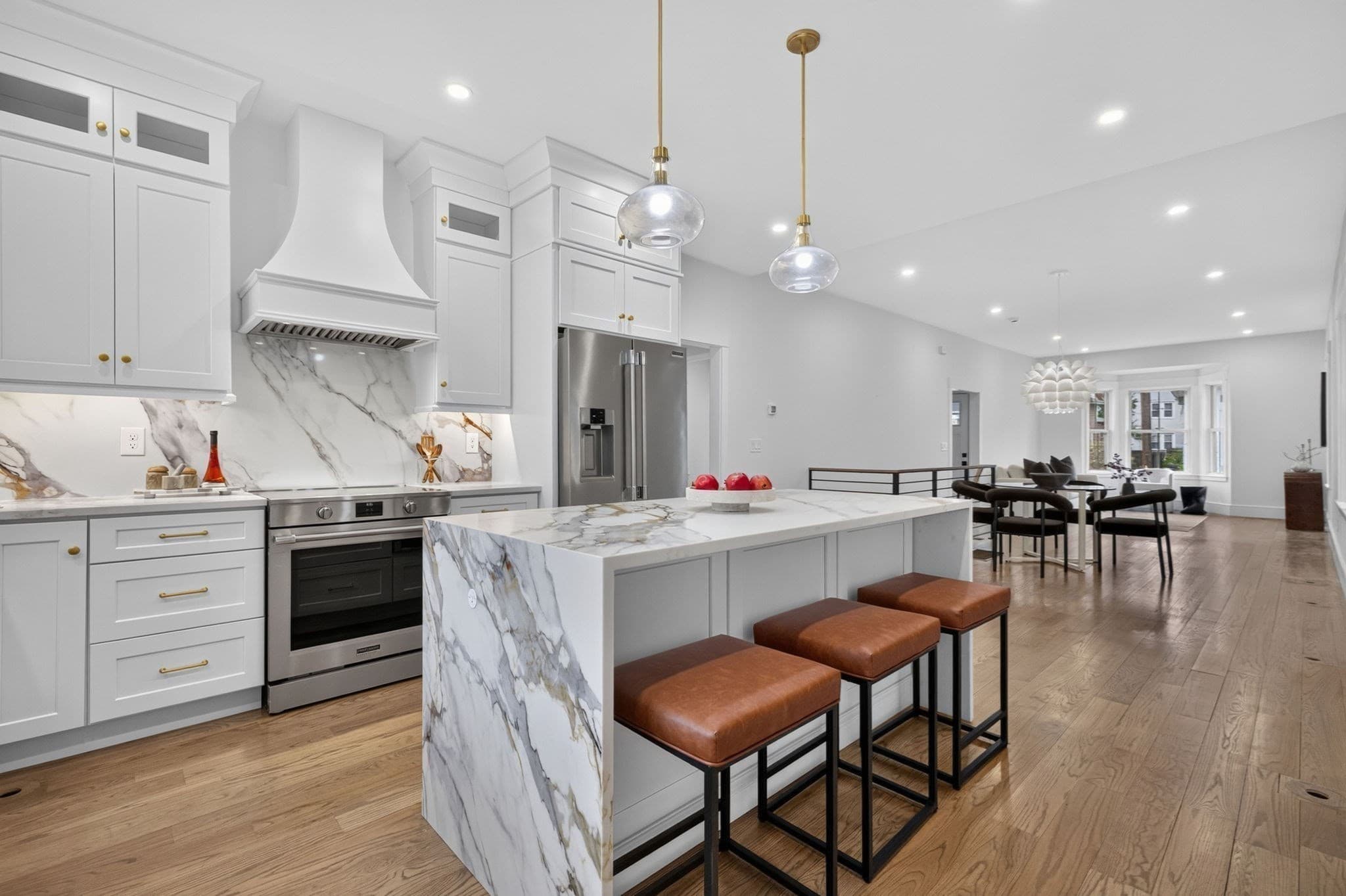 Condominium at 31 Houghton St # A, Somerville MA 02143, Somerville, photo 2 of 26