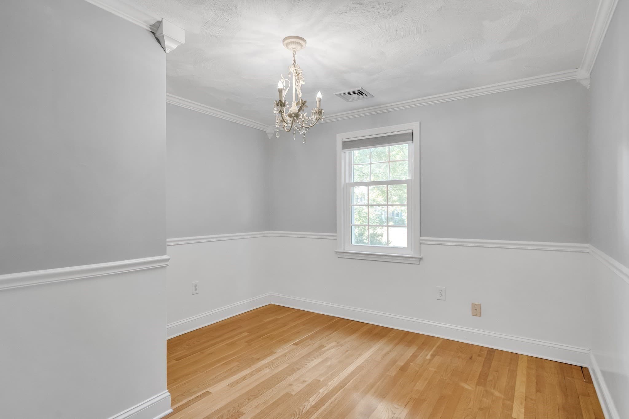 Single Family Residence at 8 Barry Dr, Framingham MA 01702, Framingham, photo 27 of 42