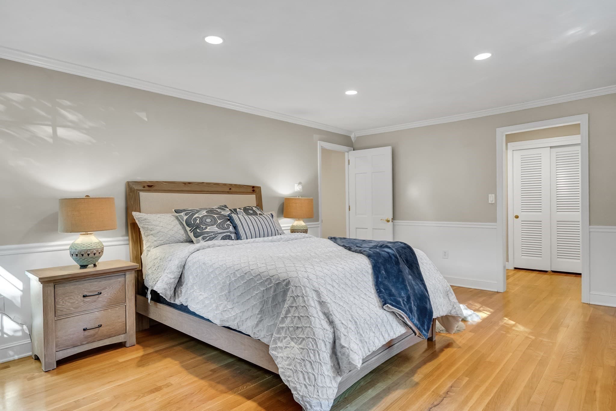 Single Family Residence at 8 Barry Dr, Framingham MA 01702, Framingham, photo 22 of 42