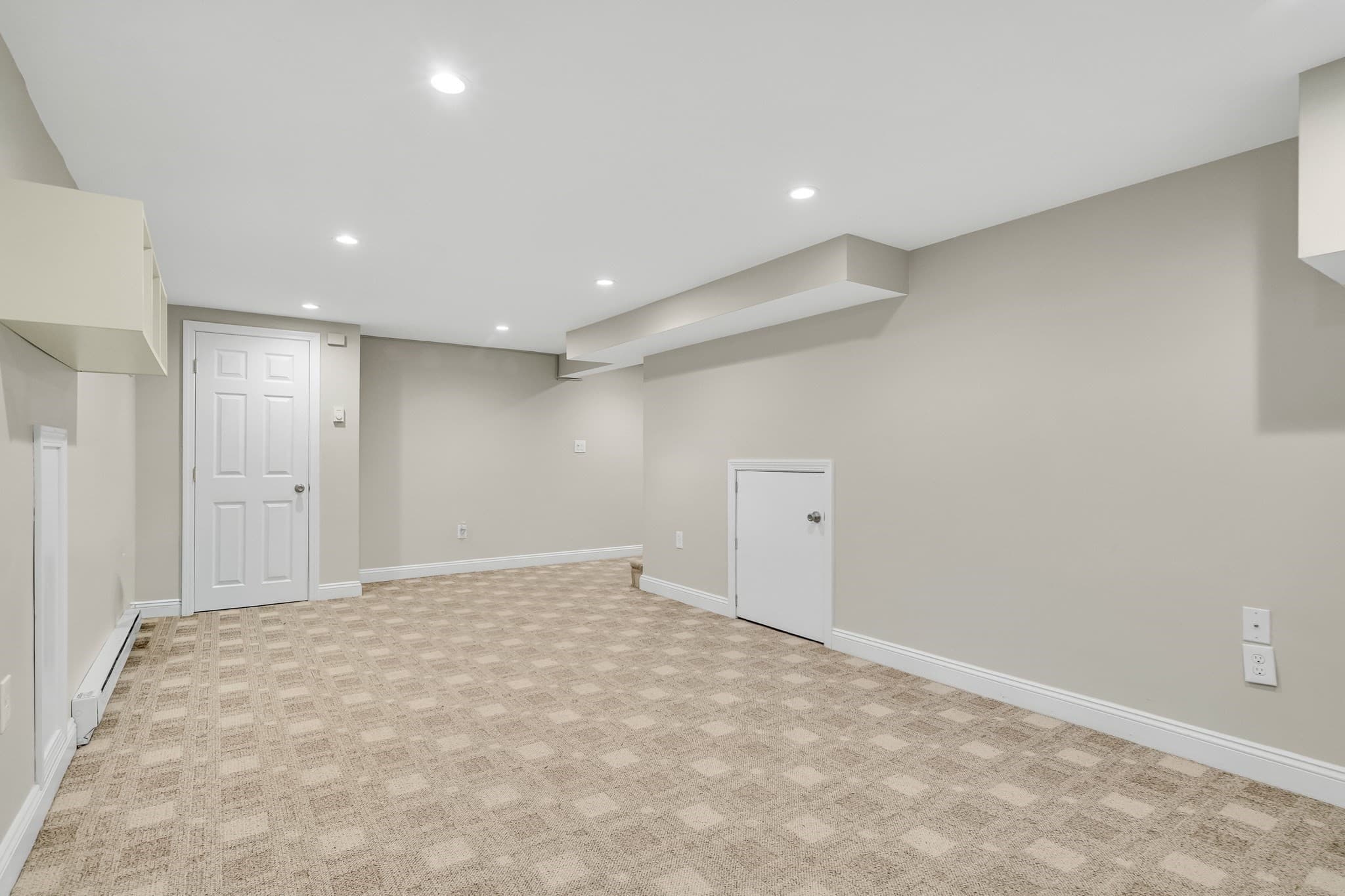 Single Family Residence at 8 Barry Dr, Framingham MA 01702, Framingham, photo 33 of 42
