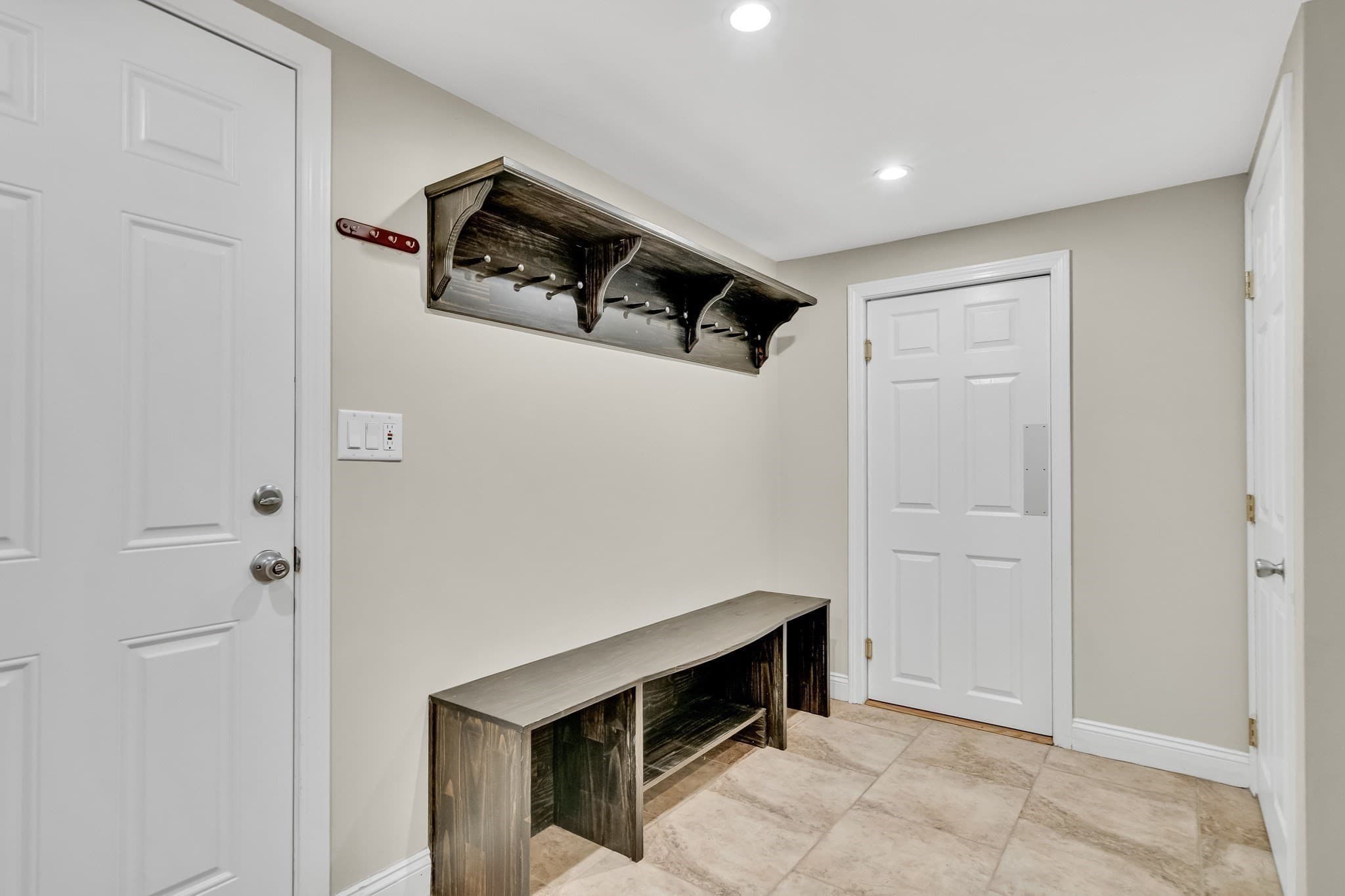 Single Family Residence at 8 Barry Dr, Framingham MA 01702, Framingham, photo 35 of 42