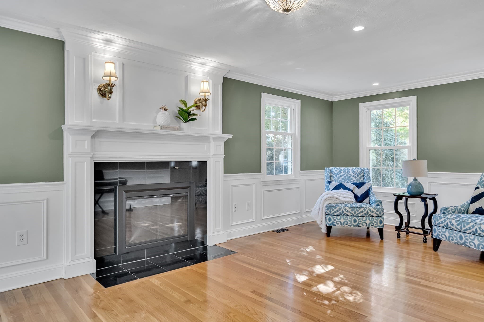 Single Family Residence at 8 Barry Dr, Framingham MA 01702, Framingham, photo 8 of 42