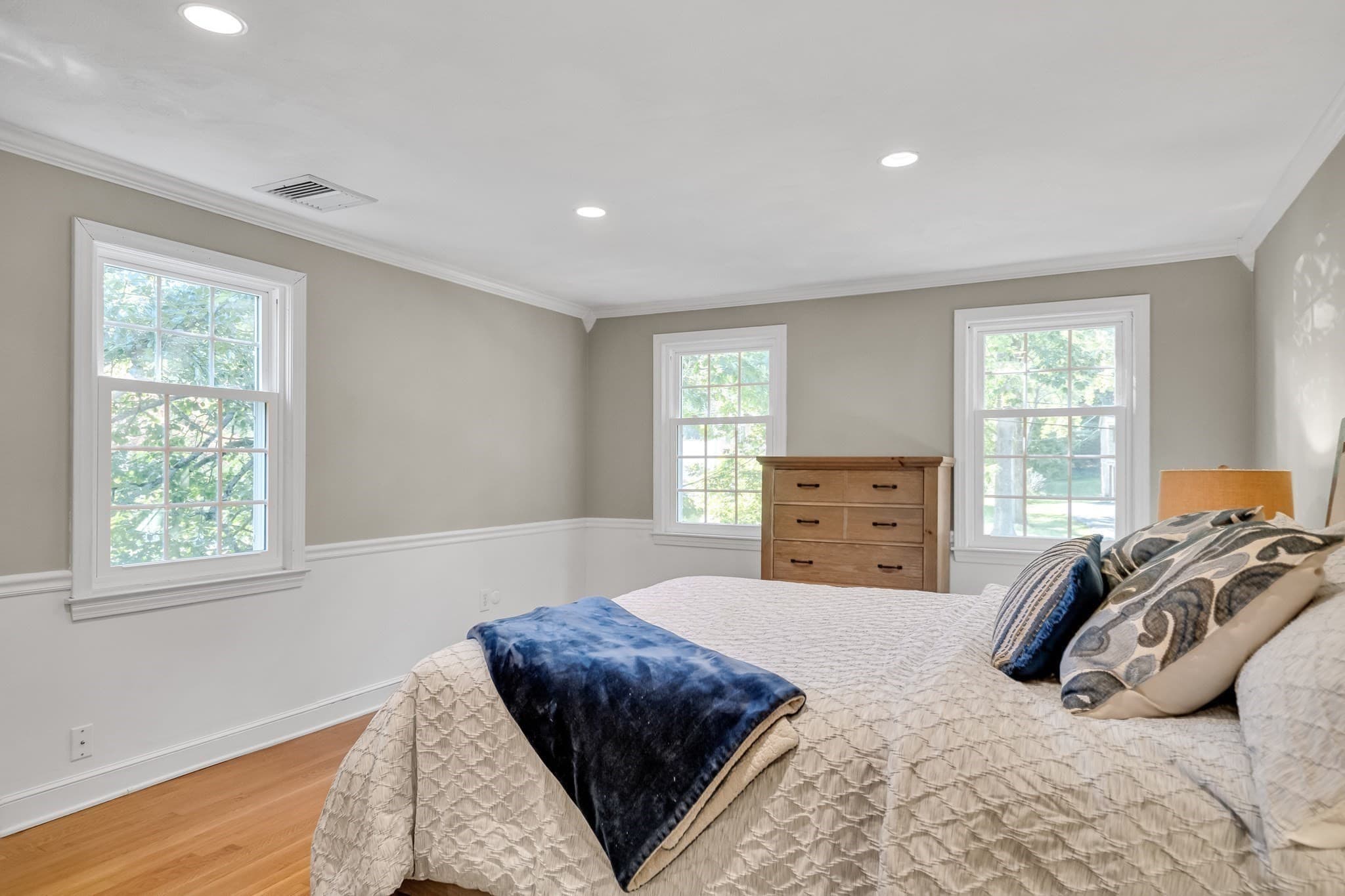 Single Family Residence at 8 Barry Dr, Framingham MA 01702, Framingham, photo 21 of 42