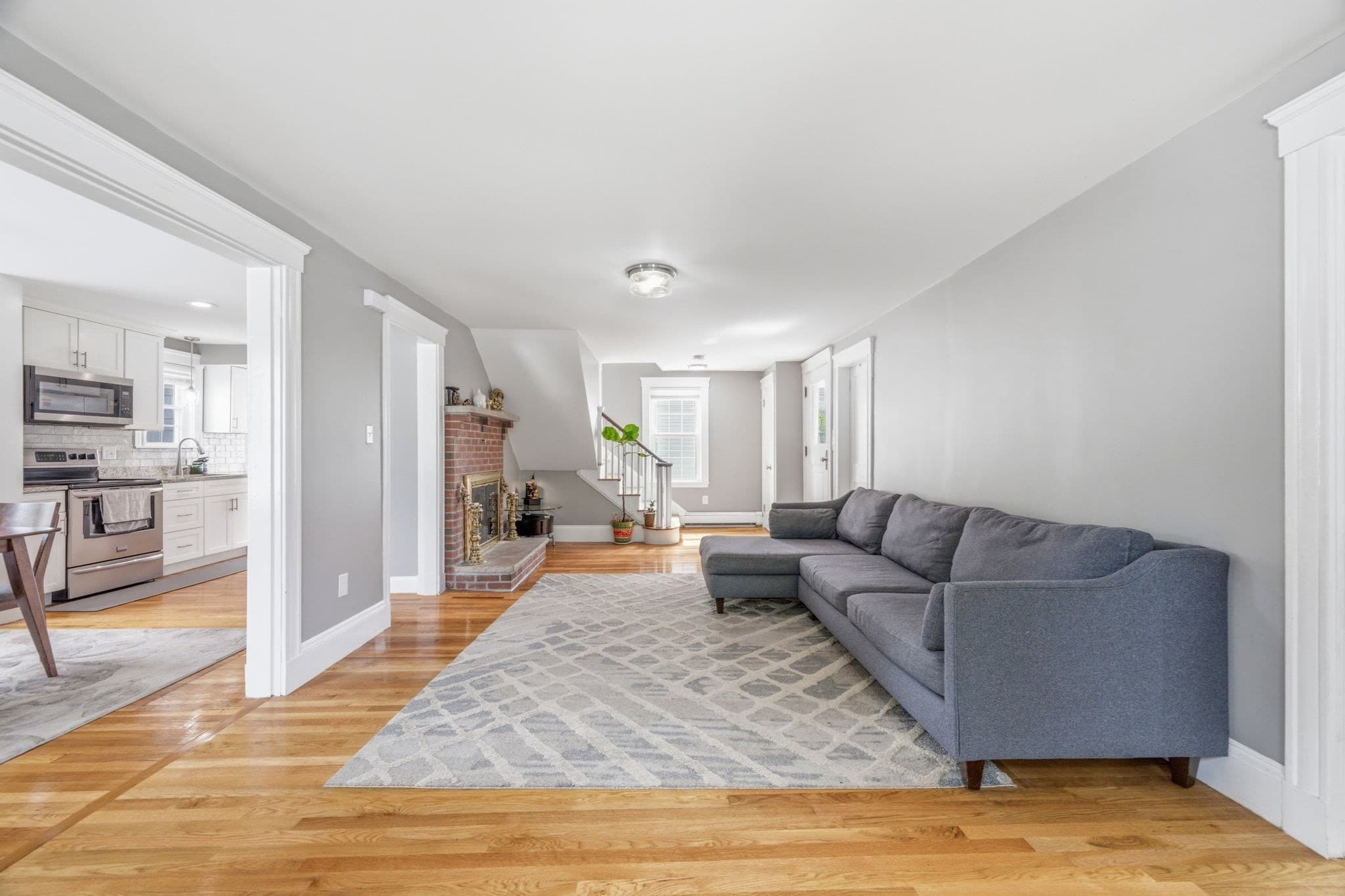 Single Family Residence at 606 Lincoln Ave, Saugus MA 01906, Saugus, photo 7 of 42