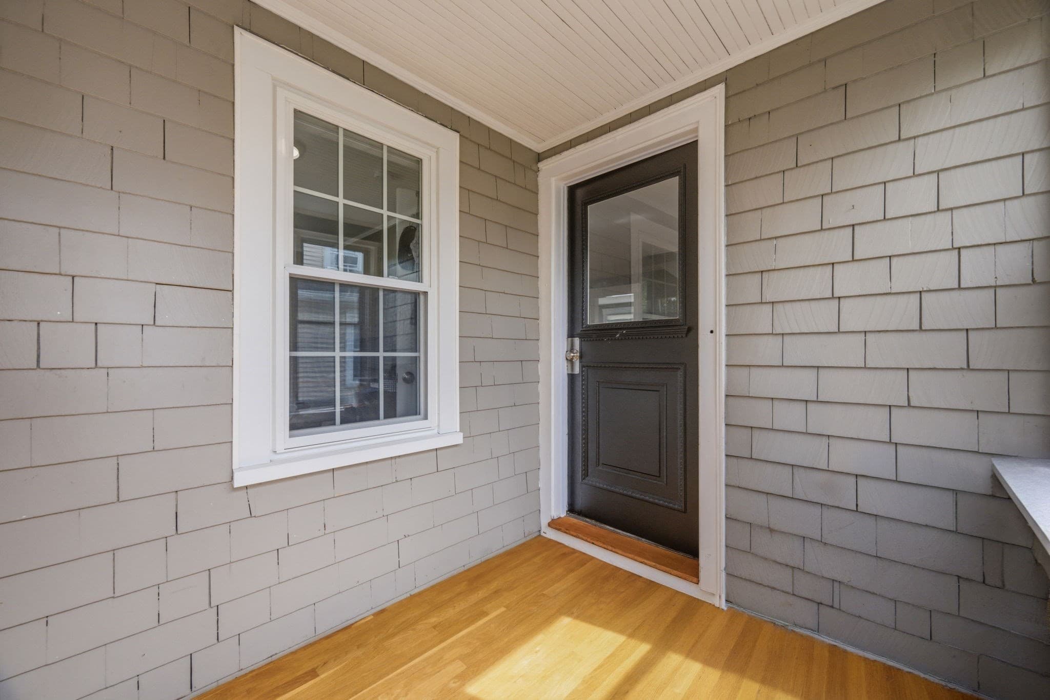 Single Family Residence at 606 Lincoln Ave, Saugus MA 01906, Saugus, photo 3 of 42