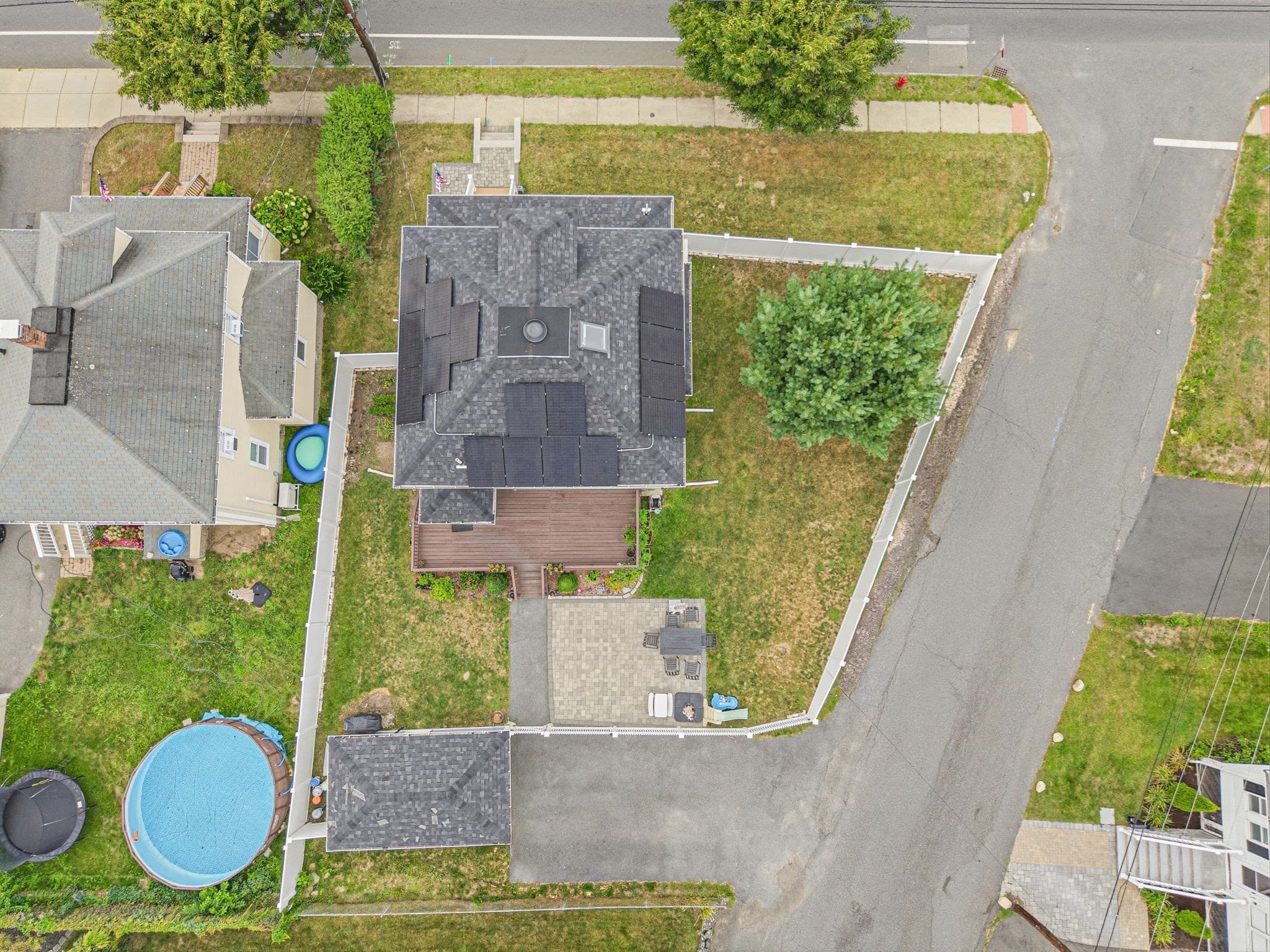 Single Family Residence at 606 Lincoln Ave, Saugus MA 01906, Saugus, photo 41 of 42