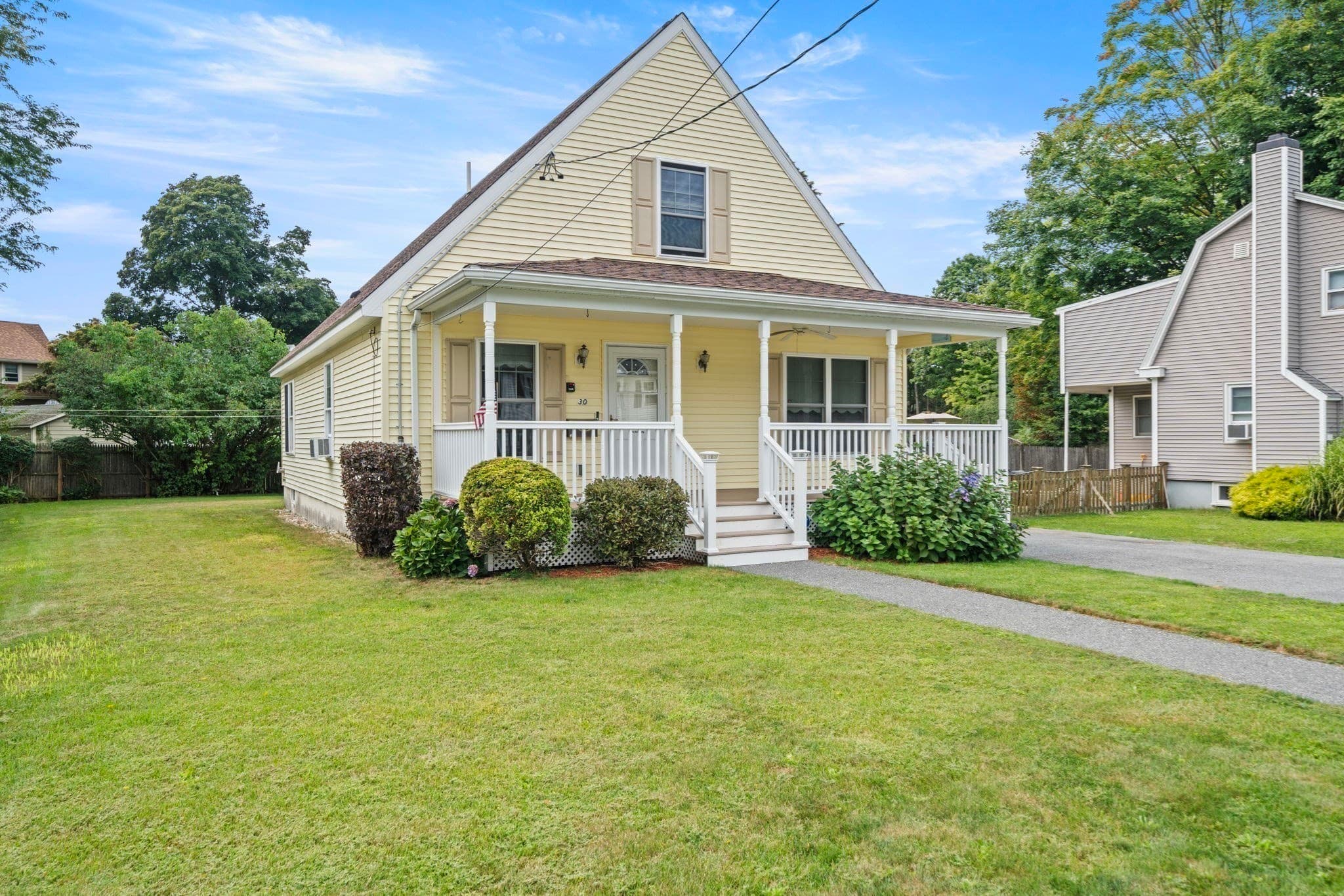 Single Family Residence at 30 Lowell Street, Woburn MA 01801, Woburn, photo 3 of 33