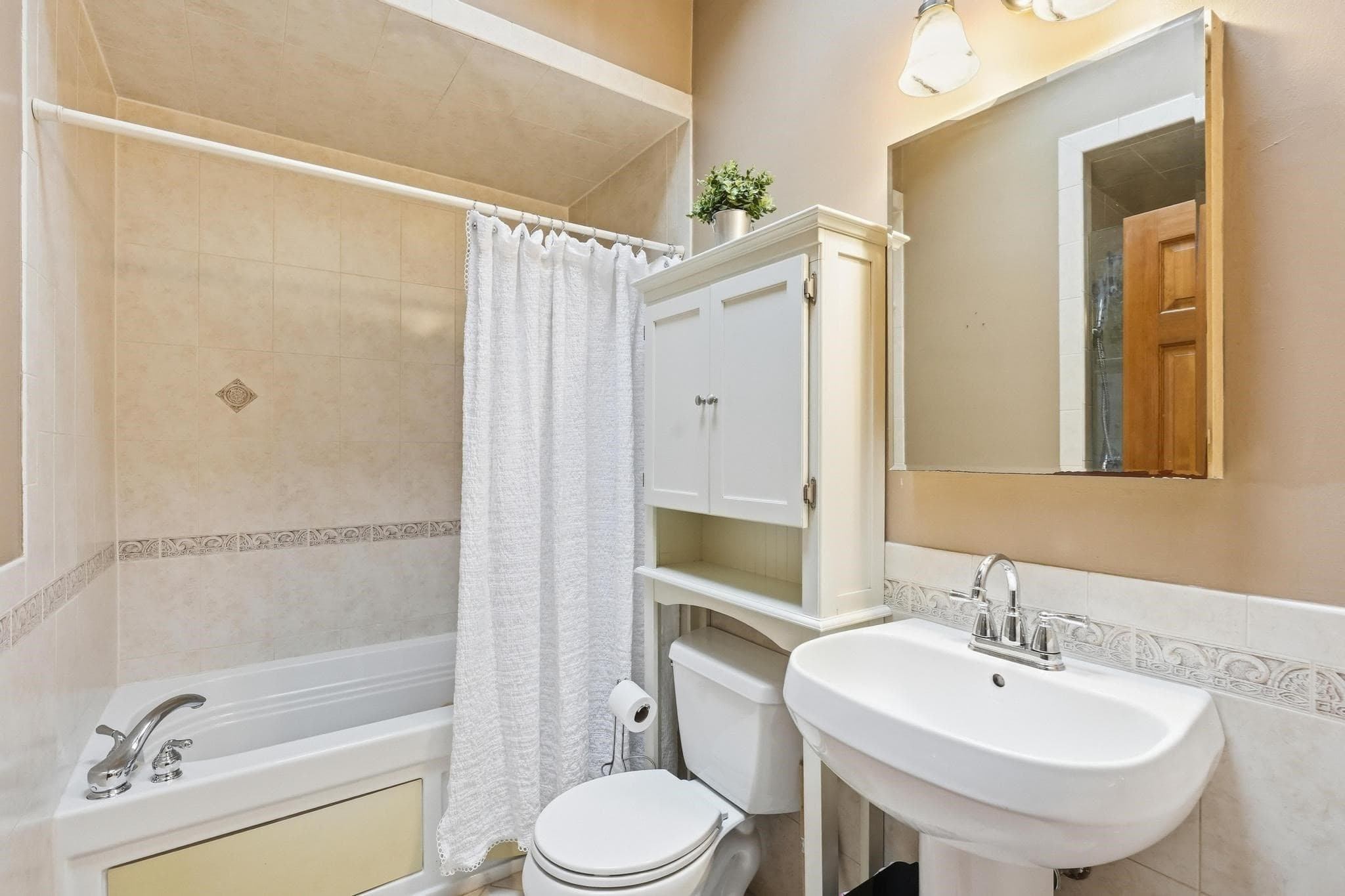 Single Family Residence at 4 Orchard Dr, North Reading MA 01864, North Reading, photo 30 of 41
