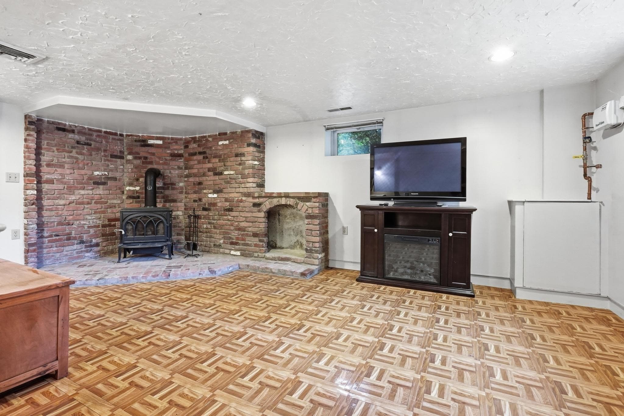 Single Family Residence at 4 Orchard Dr, North Reading MA 01864, North Reading, photo 37 of 41