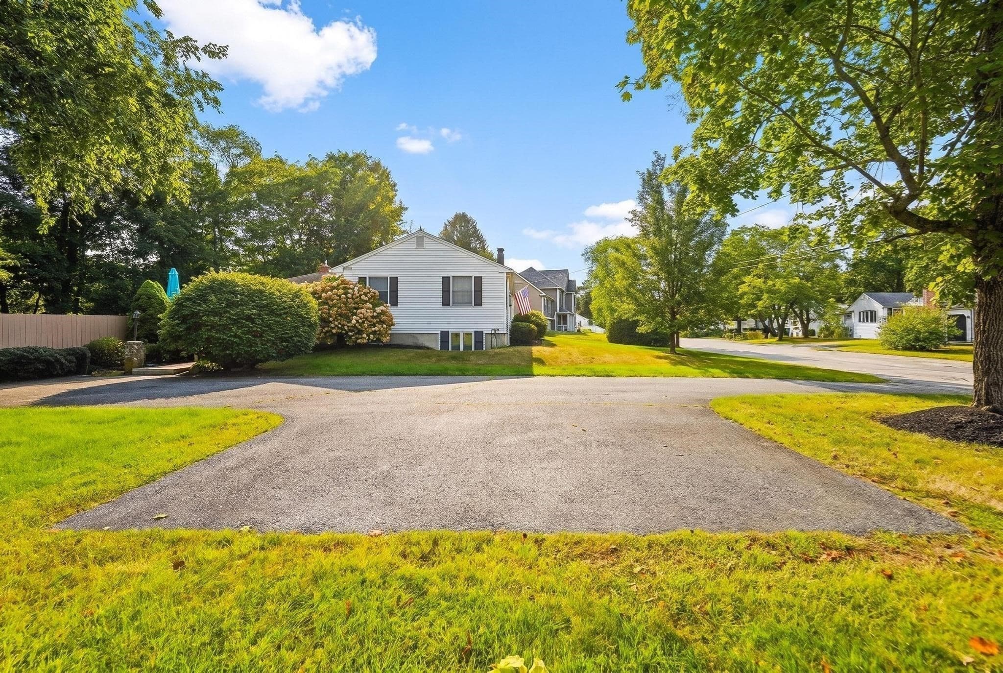 Single Family Residence at 4 Orchard Dr, North Reading MA 01864, North Reading, photo 8 of 41