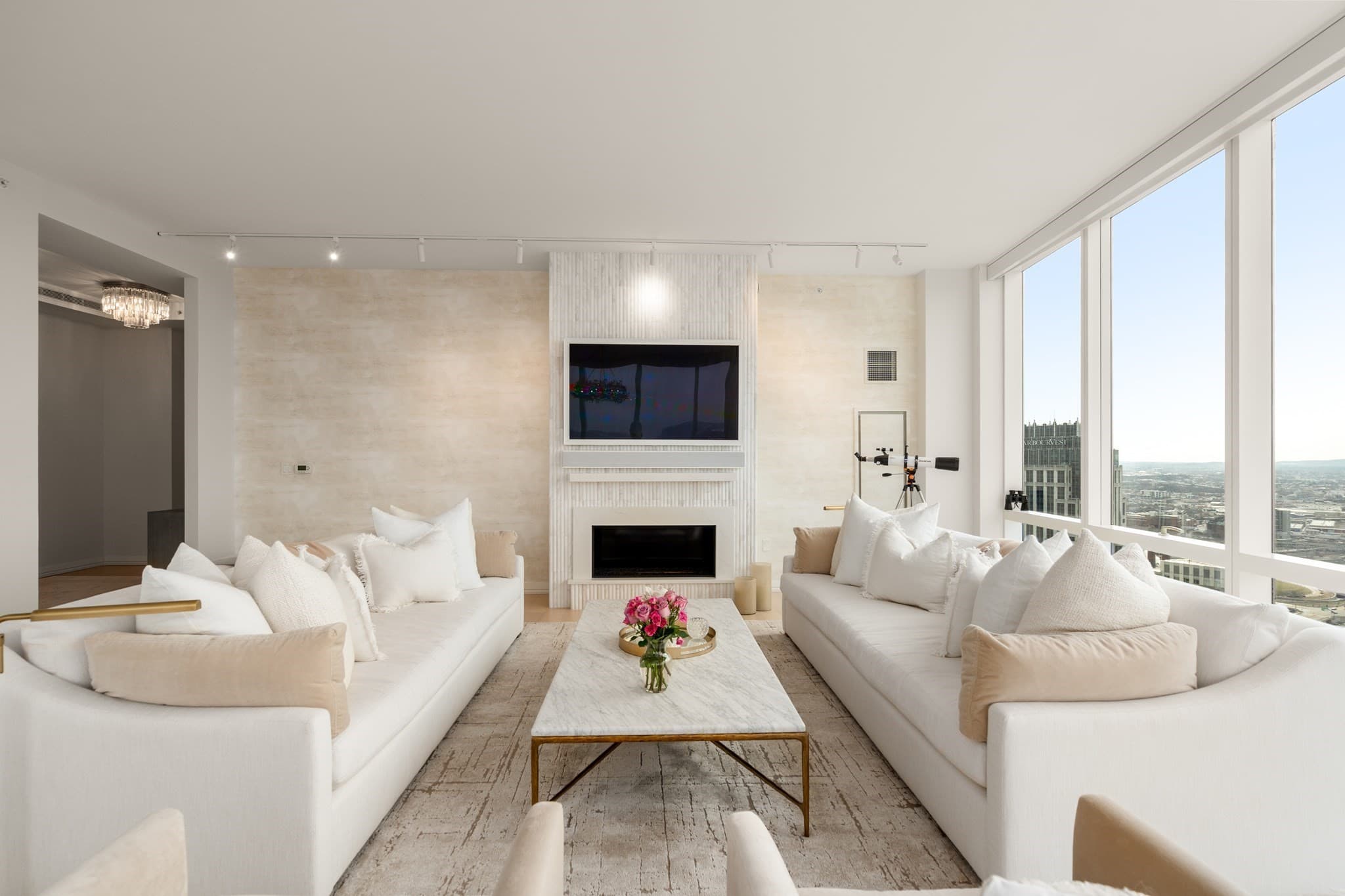 Condominium at 1 Franklin St # 4602, Boston MA 02110, Boston, photo 3 of 15