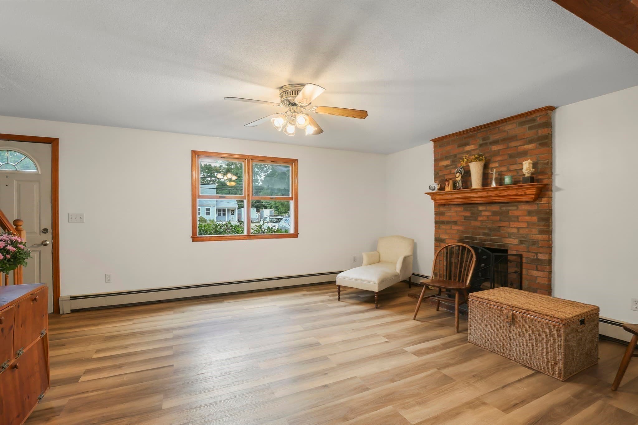 Single Family Residence at 8 Fearing Hill Rd, Wareham MA 02571, Wareham, photo 5 of 33