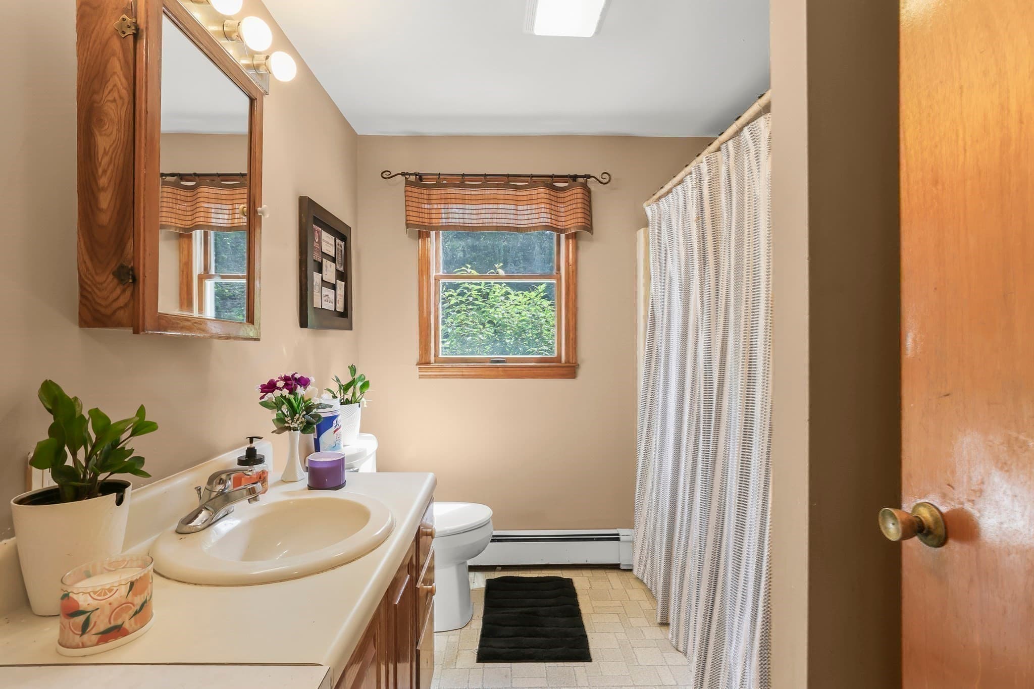 Single Family Residence at 8 Fearing Hill Rd, Wareham MA 02571, Wareham, photo 15 of 33