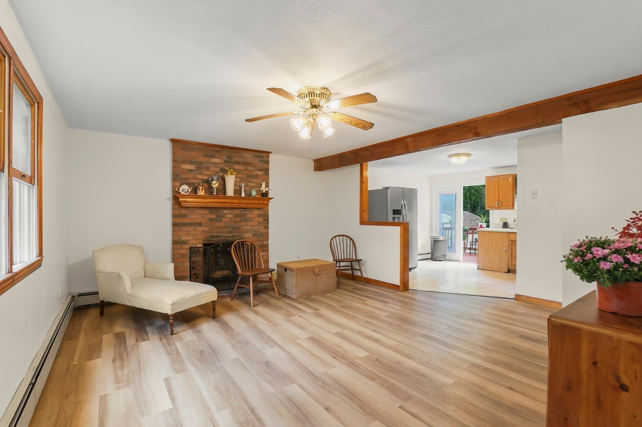 Single Family Residence at 8 Fearing Hill Rd, Wareham MA 02571, Wareham, photo 4 of 33