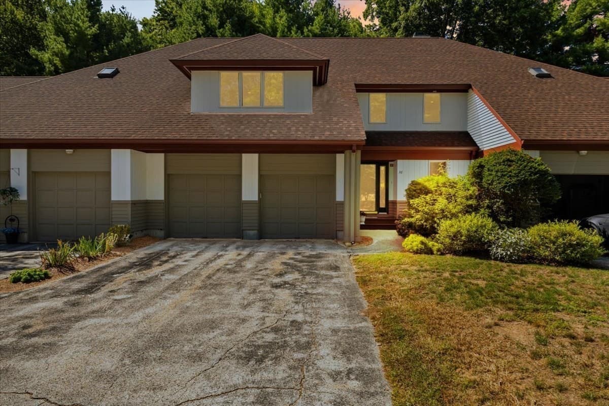 36 Baldwin Drive # 36, Sharon MA 02067