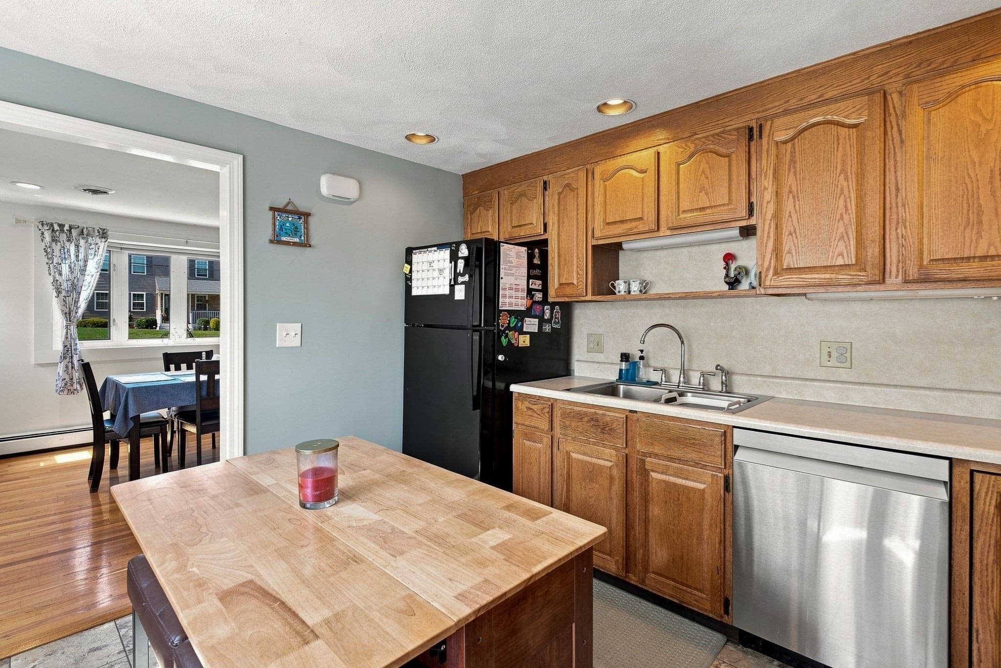 Single Family Residence at 11 Marlboro Rd, Woburn MA 01801, Woburn, photo 9 of 34
