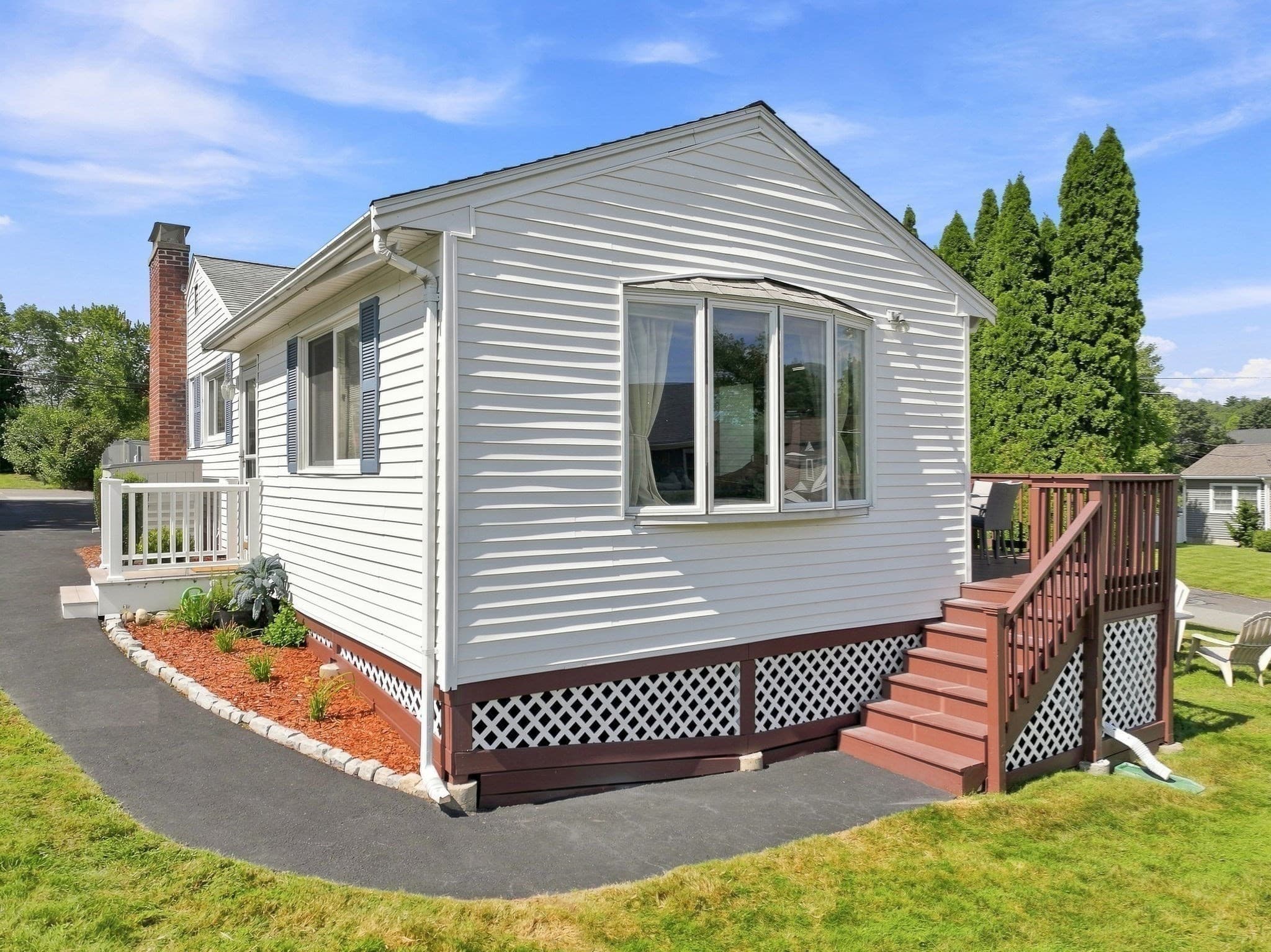 Single Family Residence at 11 Marlboro Rd, Woburn MA 01801, Woburn, photo 34 of 34