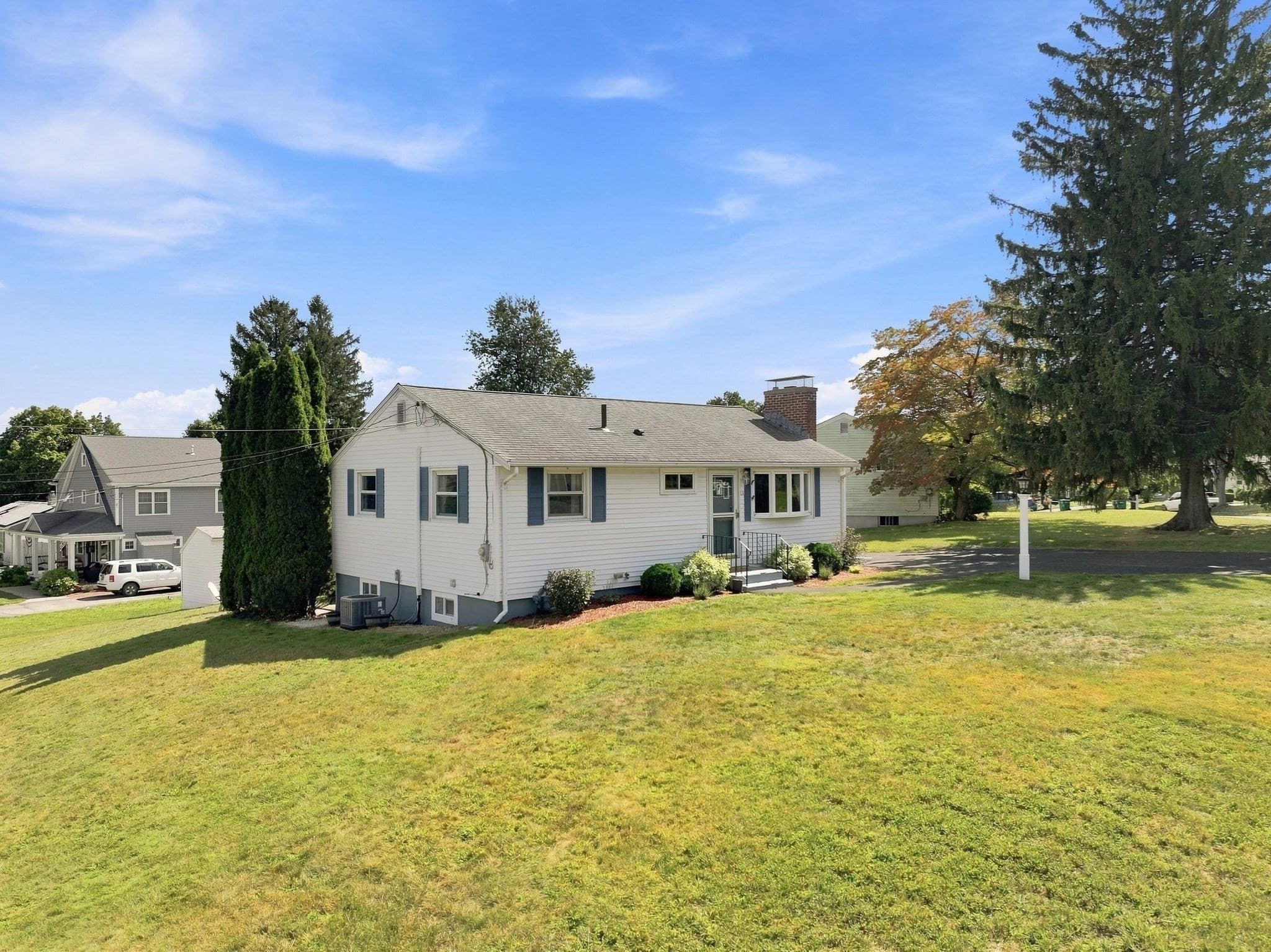 Single Family Residence at 11 Marlboro Rd, Woburn MA 01801, Woburn, photo 29 of 34