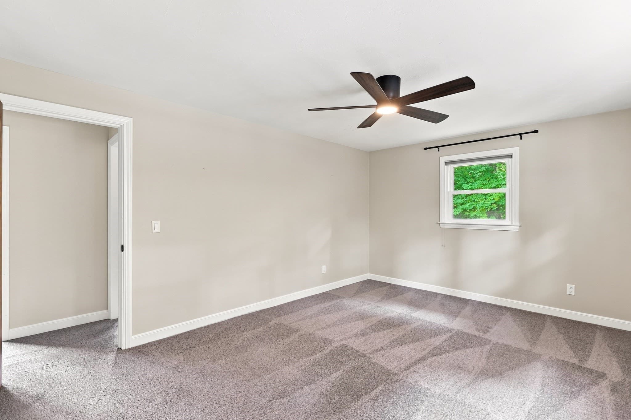 Single Family Residence at 27 Clearview Drive, Framingham MA 01701, Framingham, photo 22 of 42