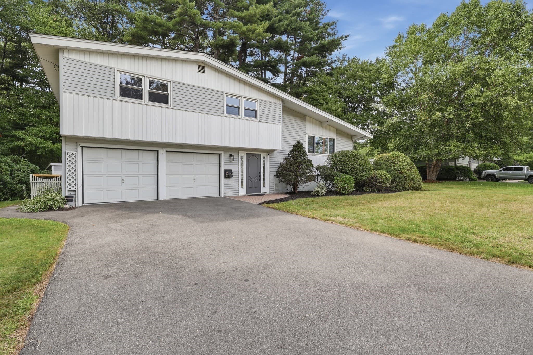 Single Family Residence at 27 Clearview Drive, Framingham MA 01701, Framingham, photo 3 of 42