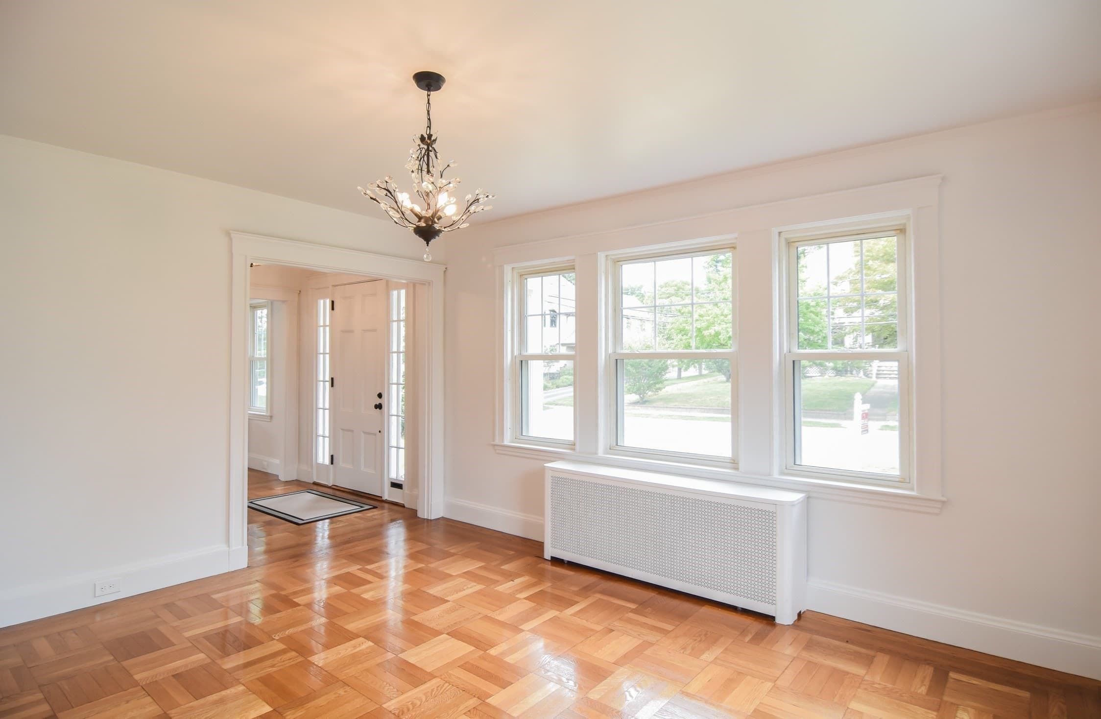Single Family Residence at 19 Stoneleigh Rd, Watertown MA 02472, Watertown, photo 6 of 41