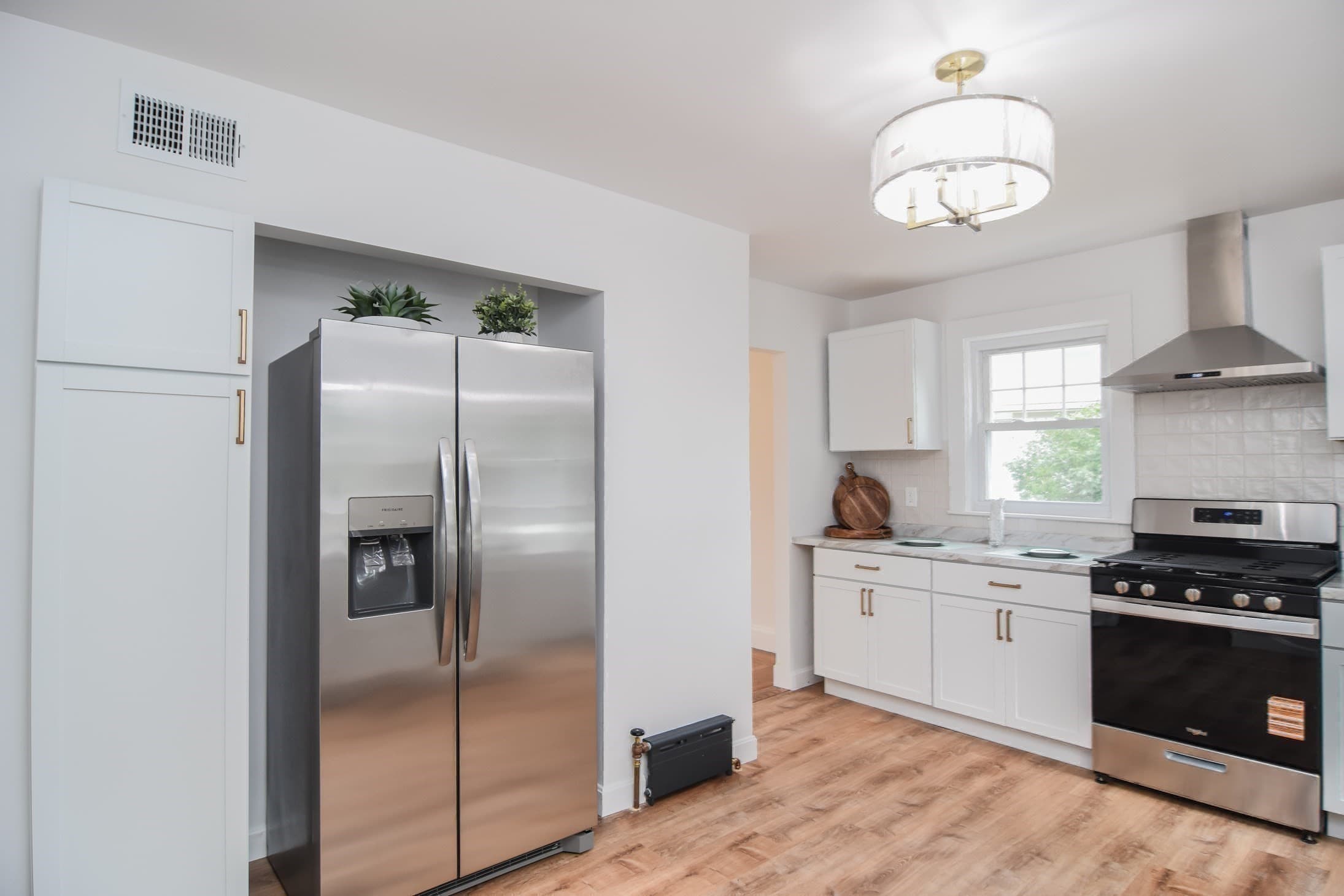 Single Family Residence at 19 Stoneleigh Rd, Watertown MA 02472, Watertown, photo 13 of 41