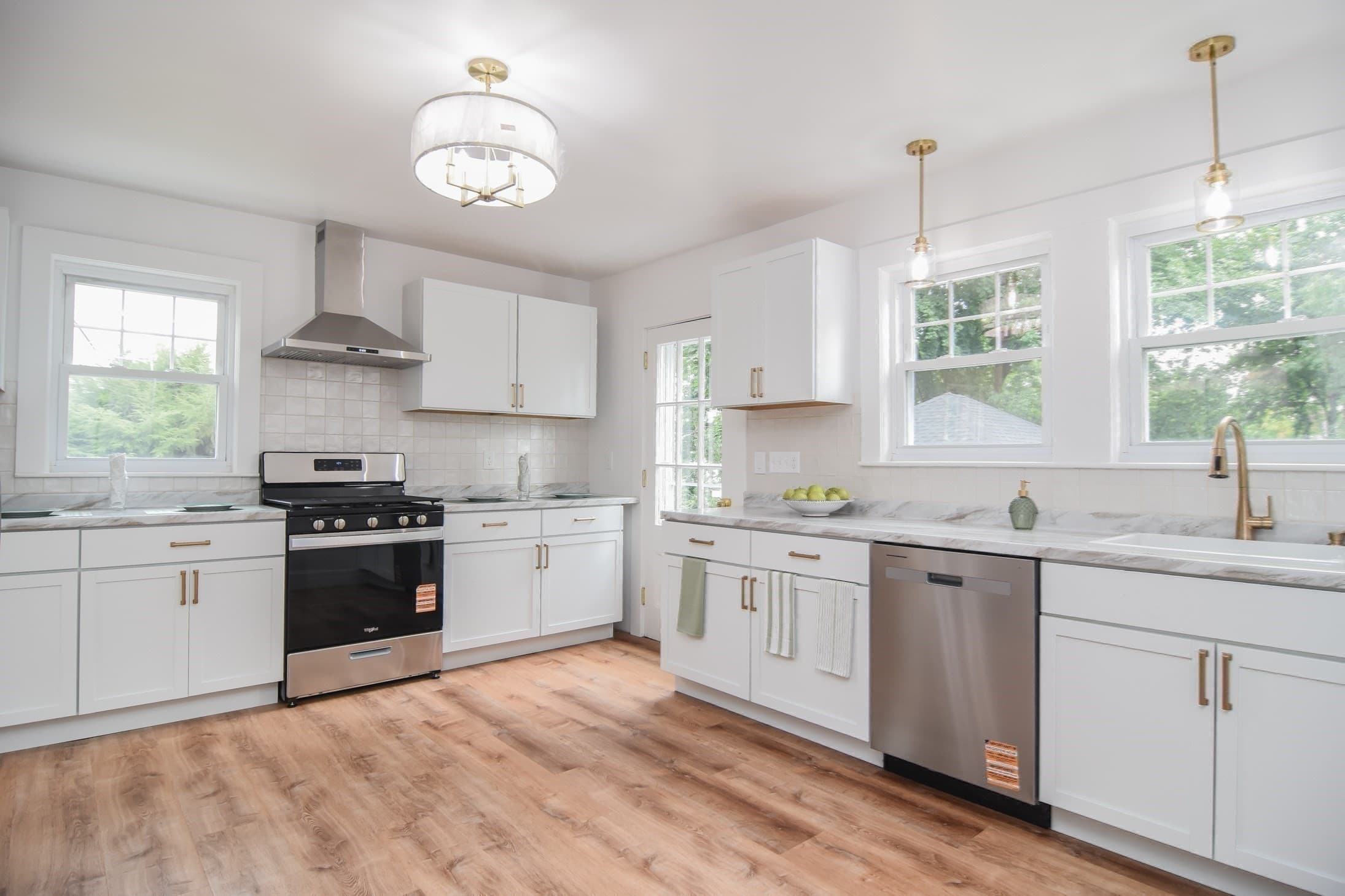 Single Family Residence at 19 Stoneleigh Rd, Watertown MA 02472, Watertown, photo 12 of 41